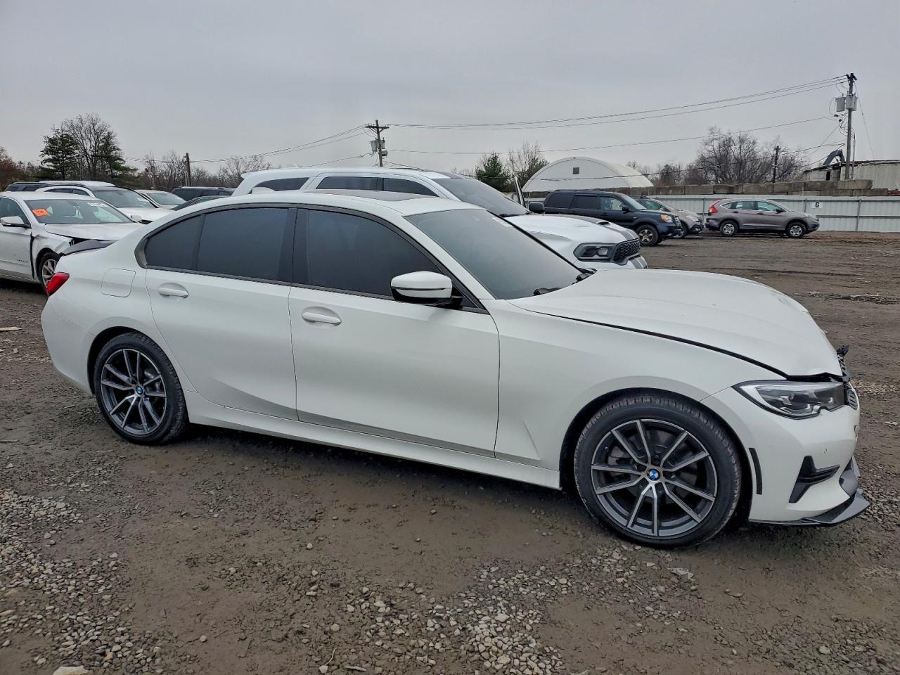 2021 BMW 330Xi - zdjęcie 4