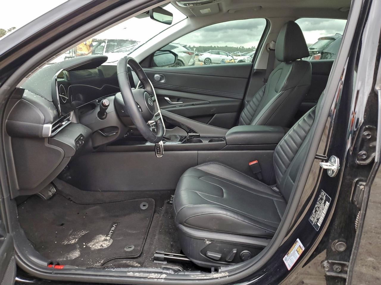 2023 Hyundai Elantra - zdjęcie 7