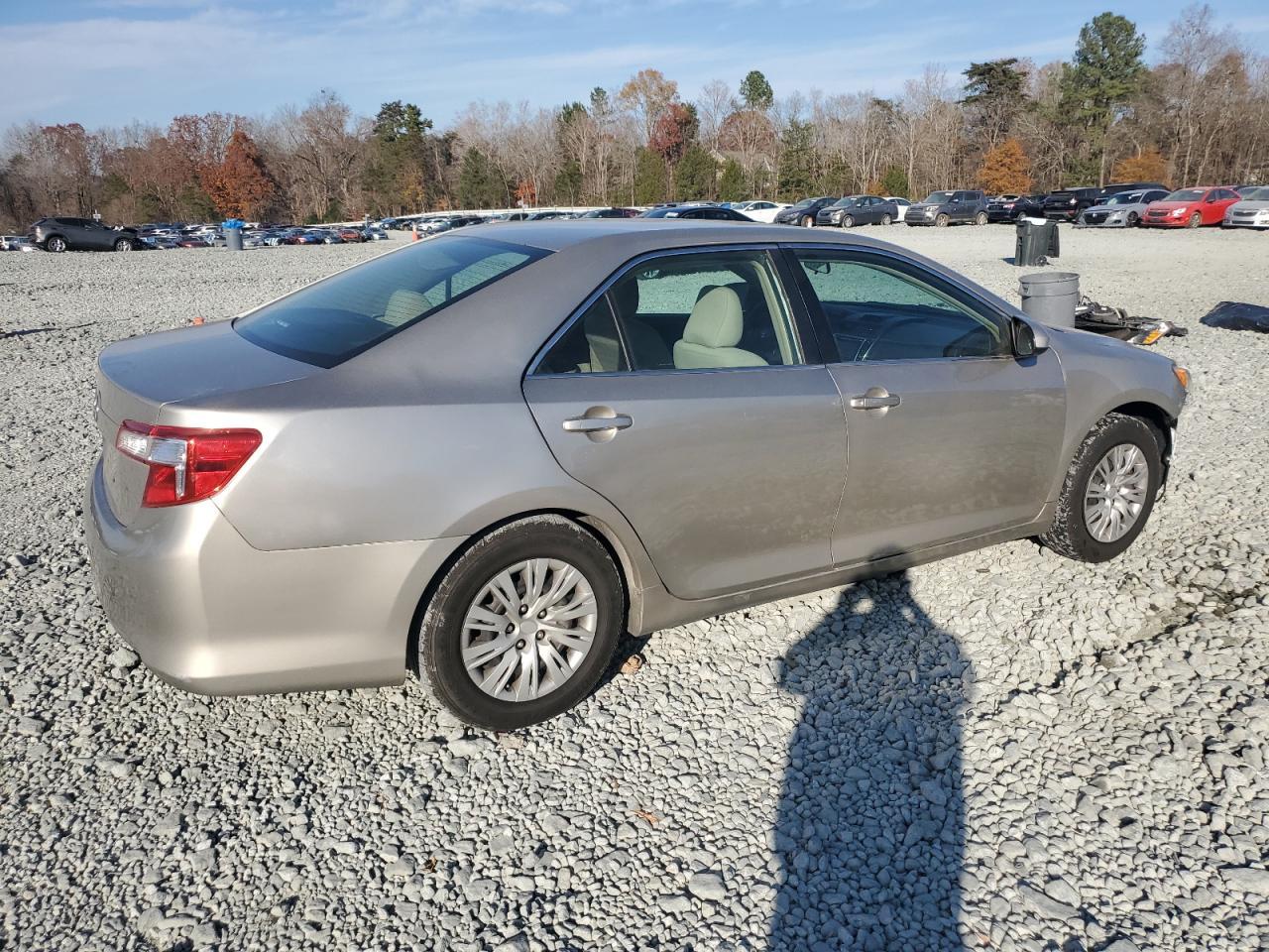 2014 Toyota Camry - zdjęcie 3