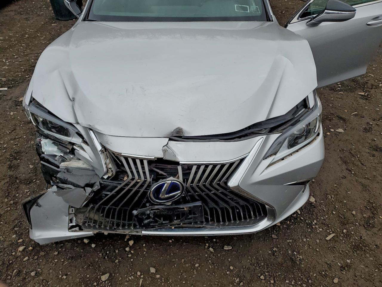 2020 Lexus ES - zdjęcie 11