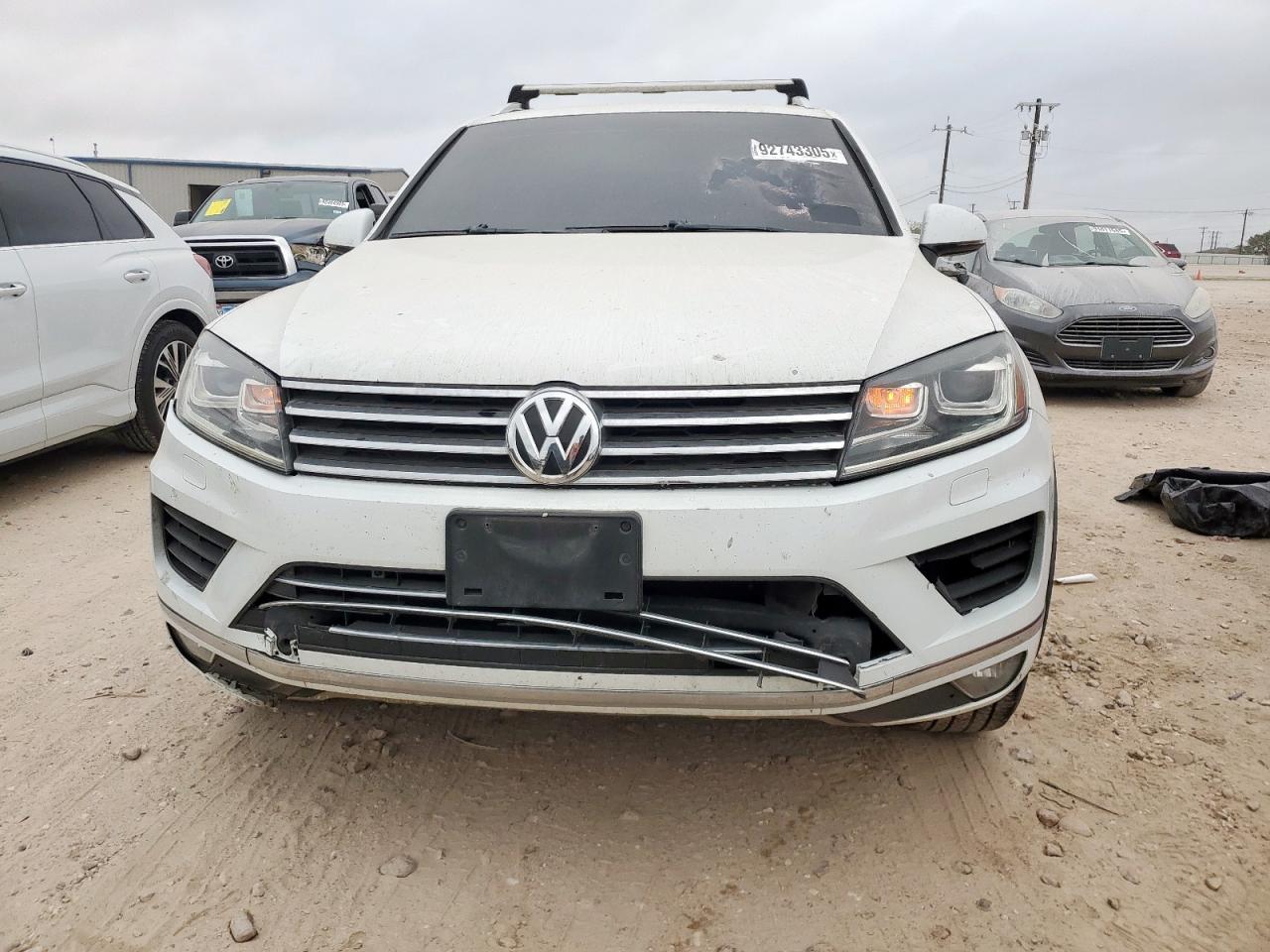 2016 Volkswagen Touareg Sport - zdjęcie 5