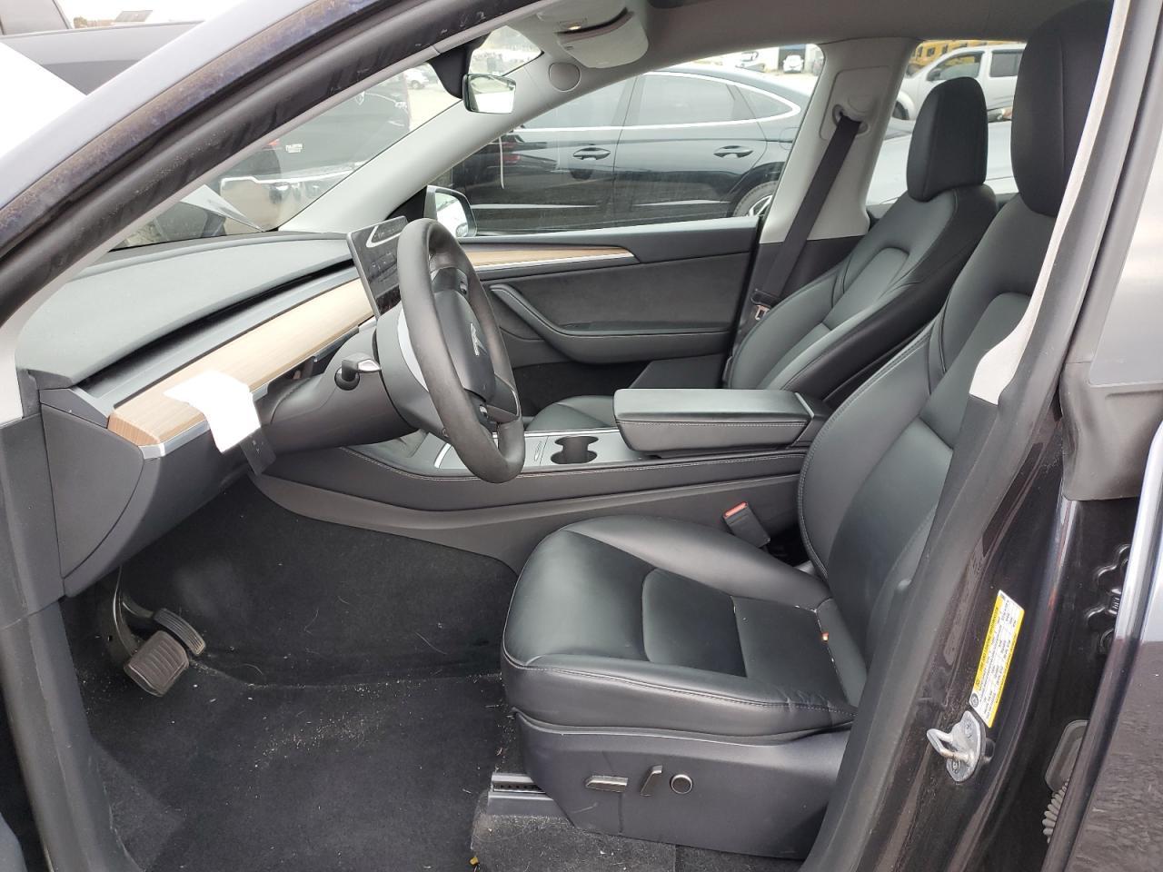 2024 Tesla Model Y - zdjęcie 7