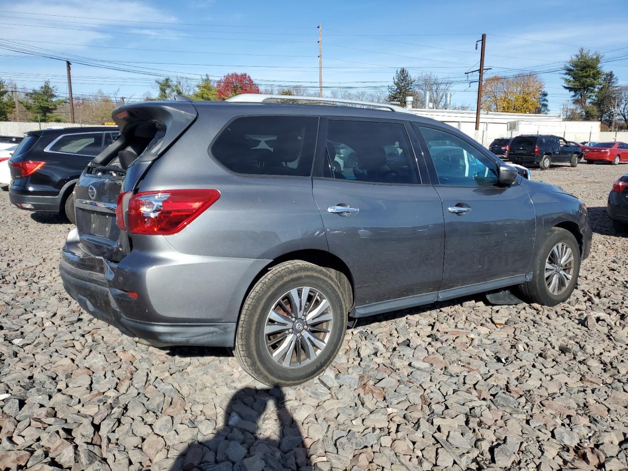2019 Nissan Pathfinder - zdjęcie 3