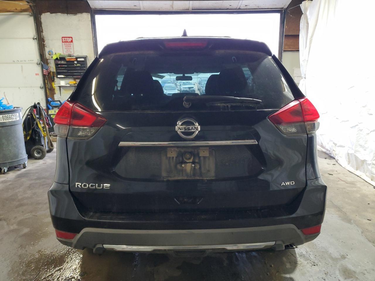 2017 Nissan Rogue - zdjęcie 6