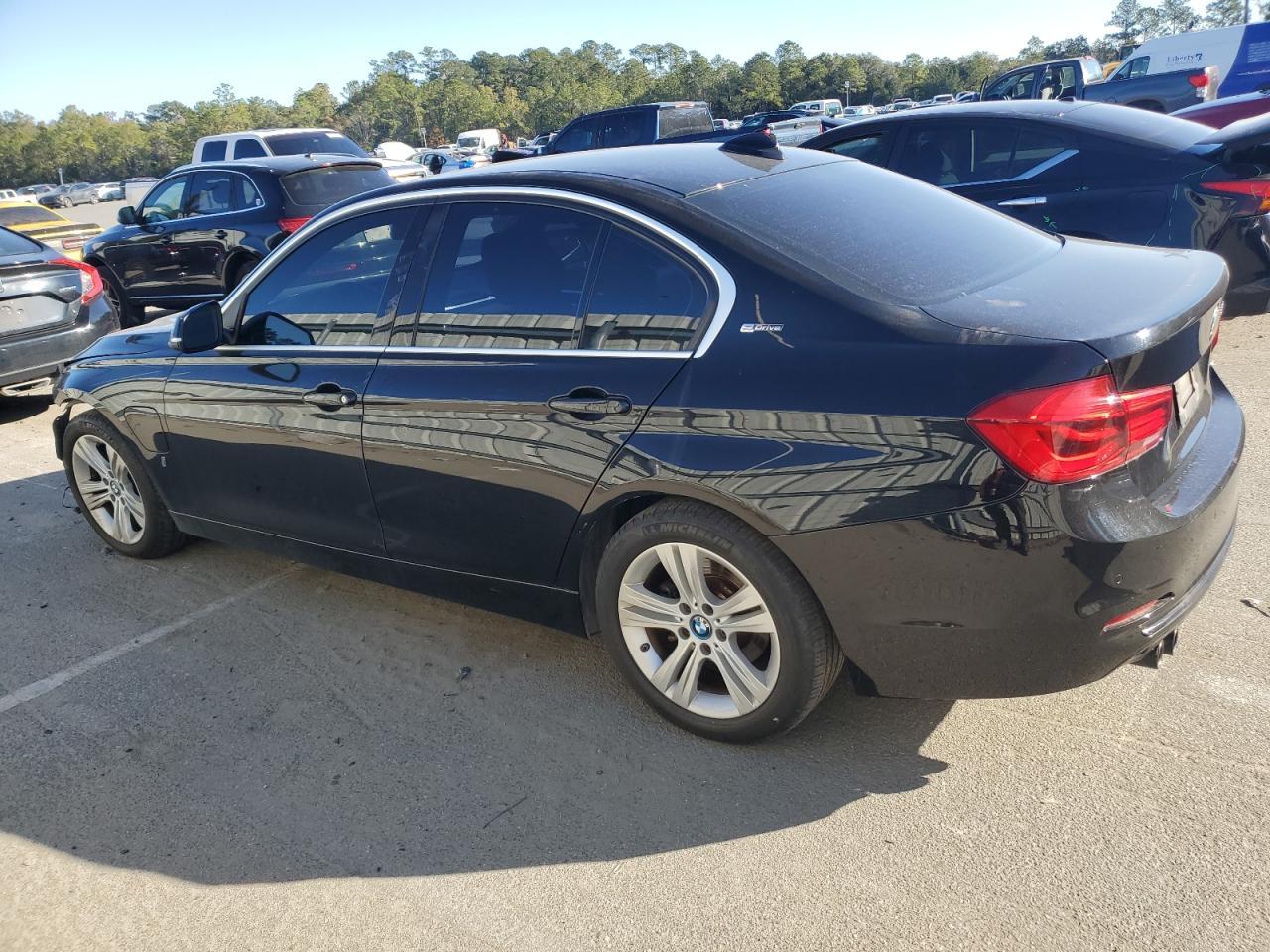 2018 BMW Seria 3 - zdjęcie 2