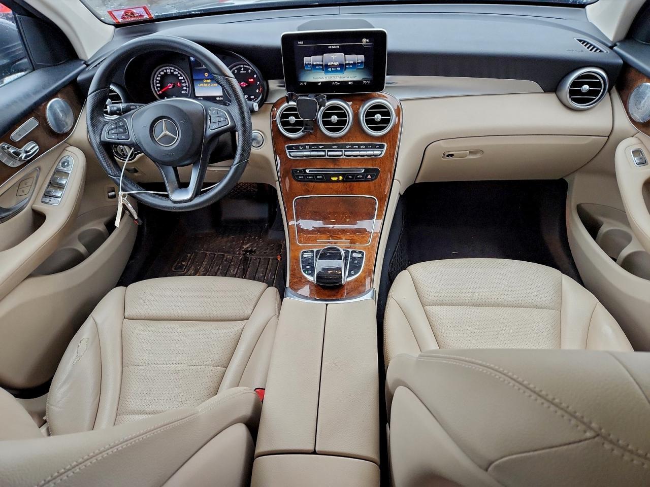 2016 Mercedes-Benz GLC - zdjęcie 8