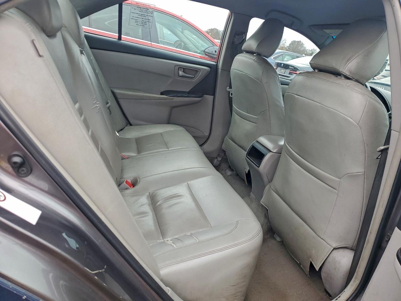 2015 Toyota Camry - zdjęcie 10