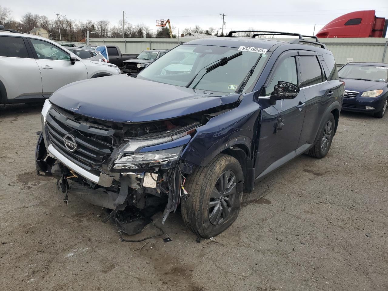 2022 Nissan Pathfinder Sv - zdjęcie główne