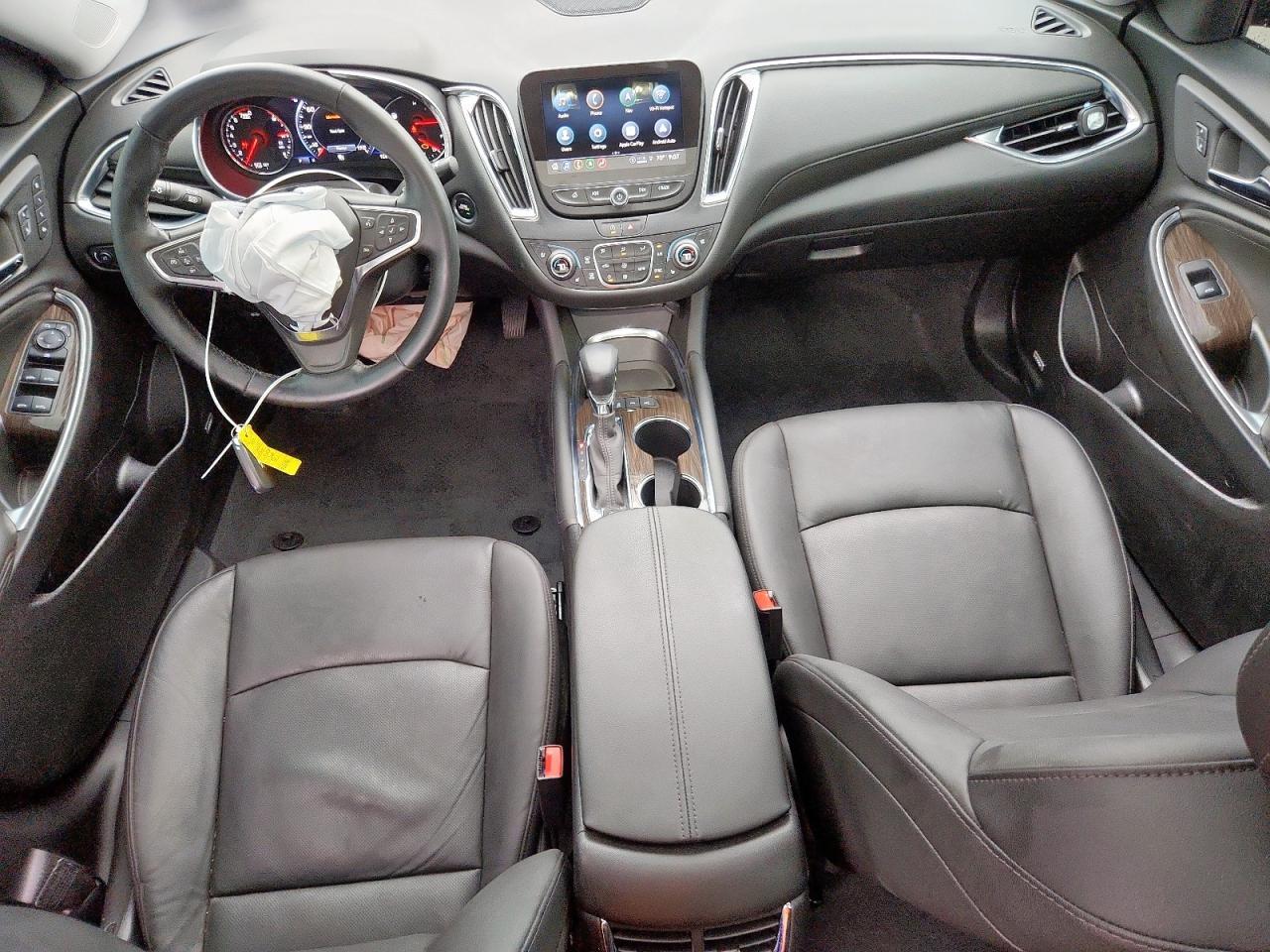 2025 Chevrolet Malibu Premier - zdjęcie 8