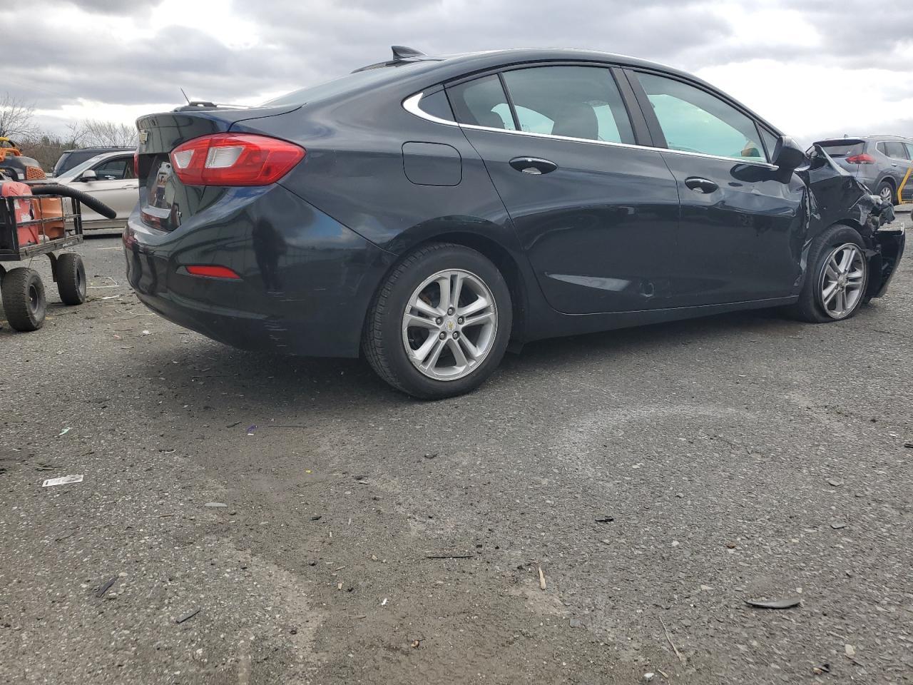 2017 Chevrolet Cruze Lt - zdjęcie 3