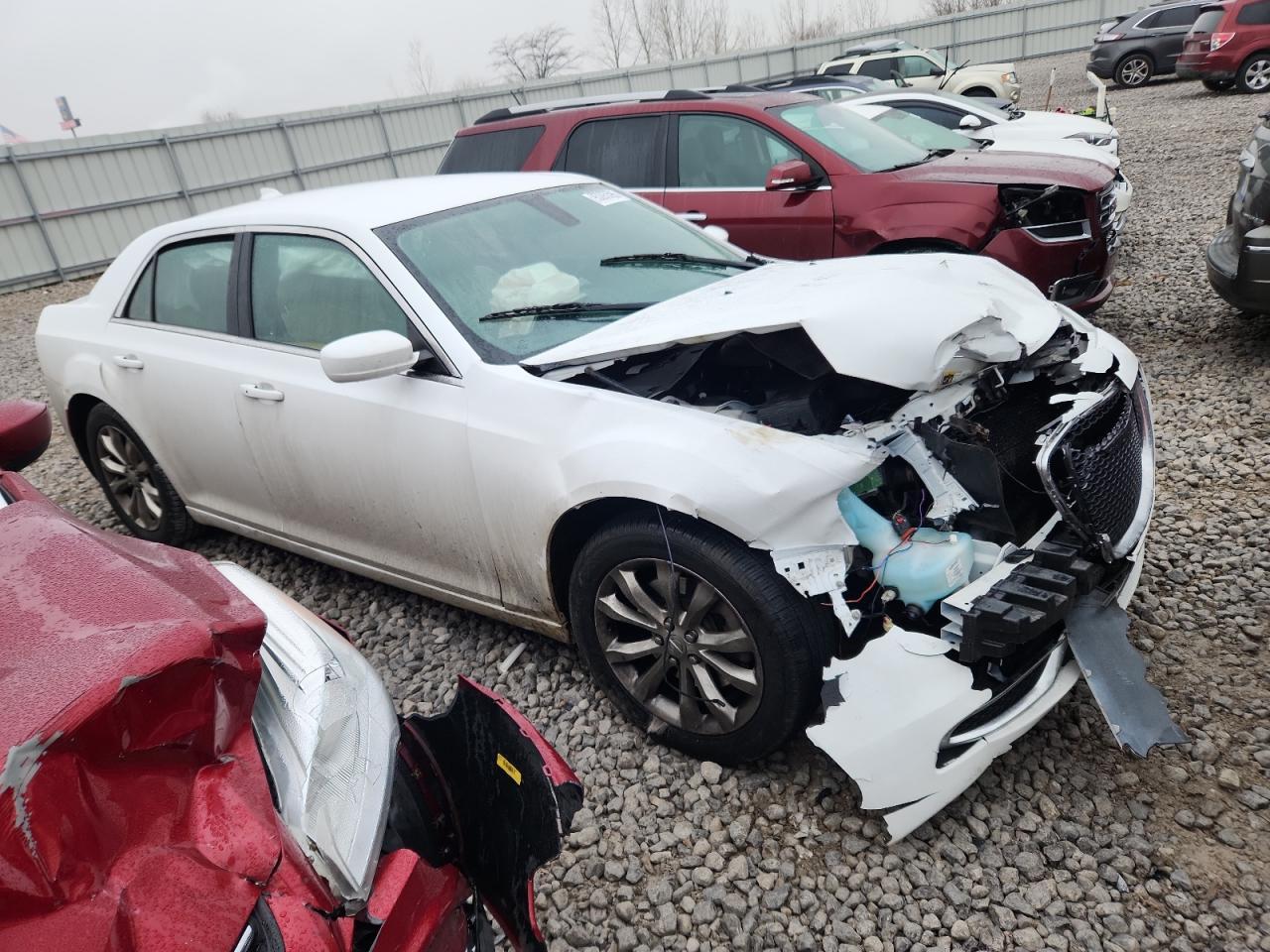 2017 Chrysler 300 - zdjęcie 4