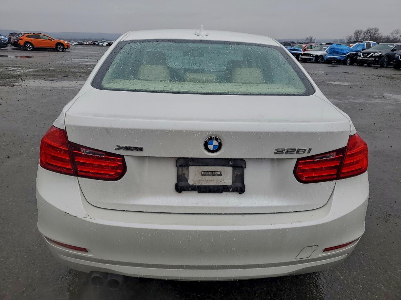 2015 BMW Seria 3 - zdjęcie 6