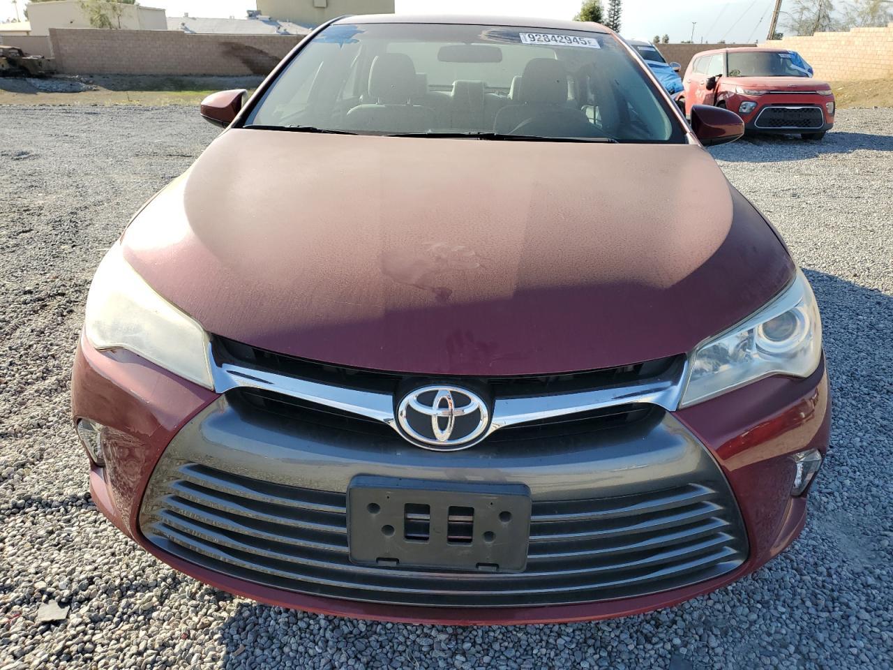 2015 Toyota Camry Le - zdjęcie 5