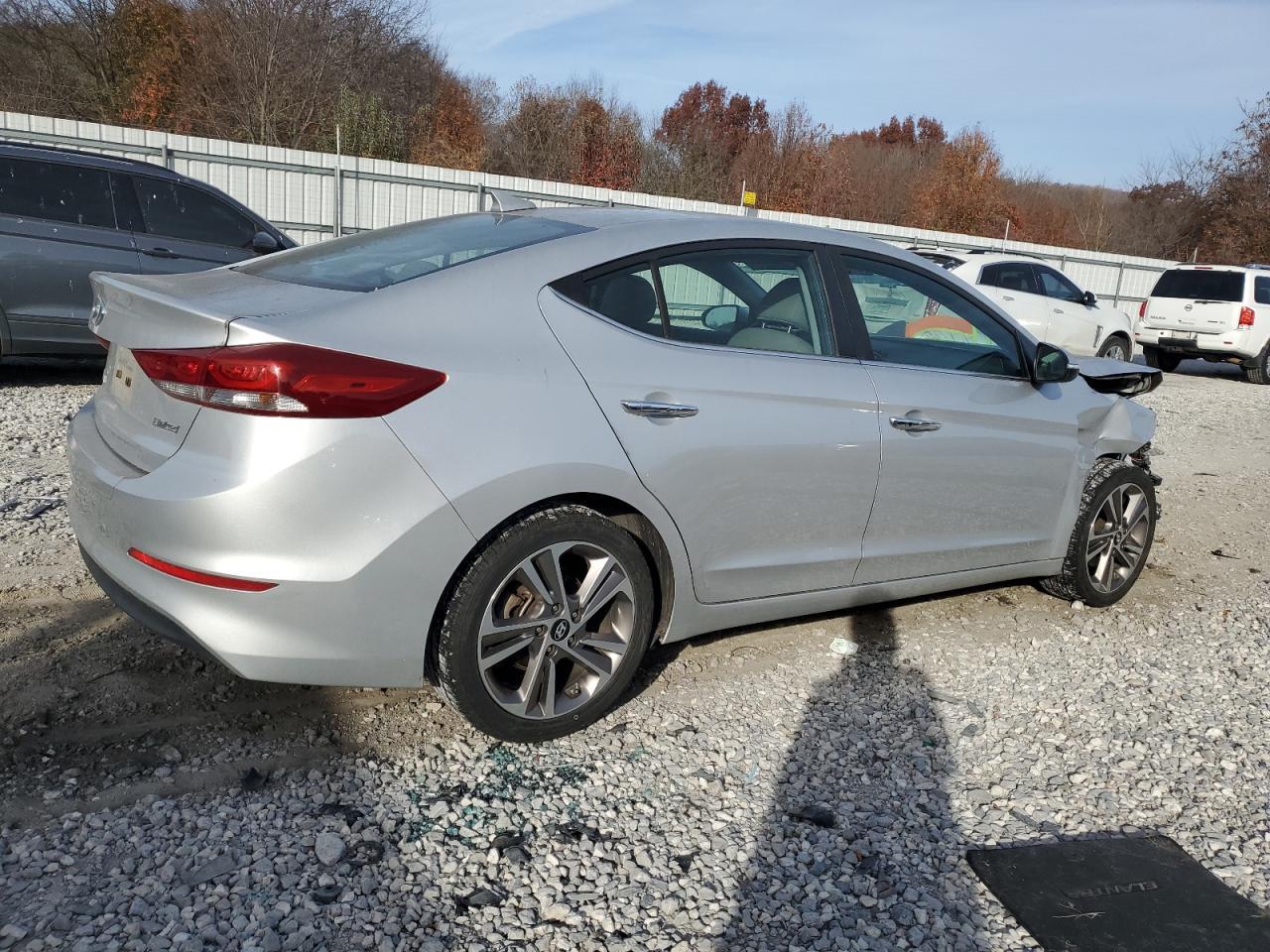 2017 Hyundai Elantra - zdjęcie 3