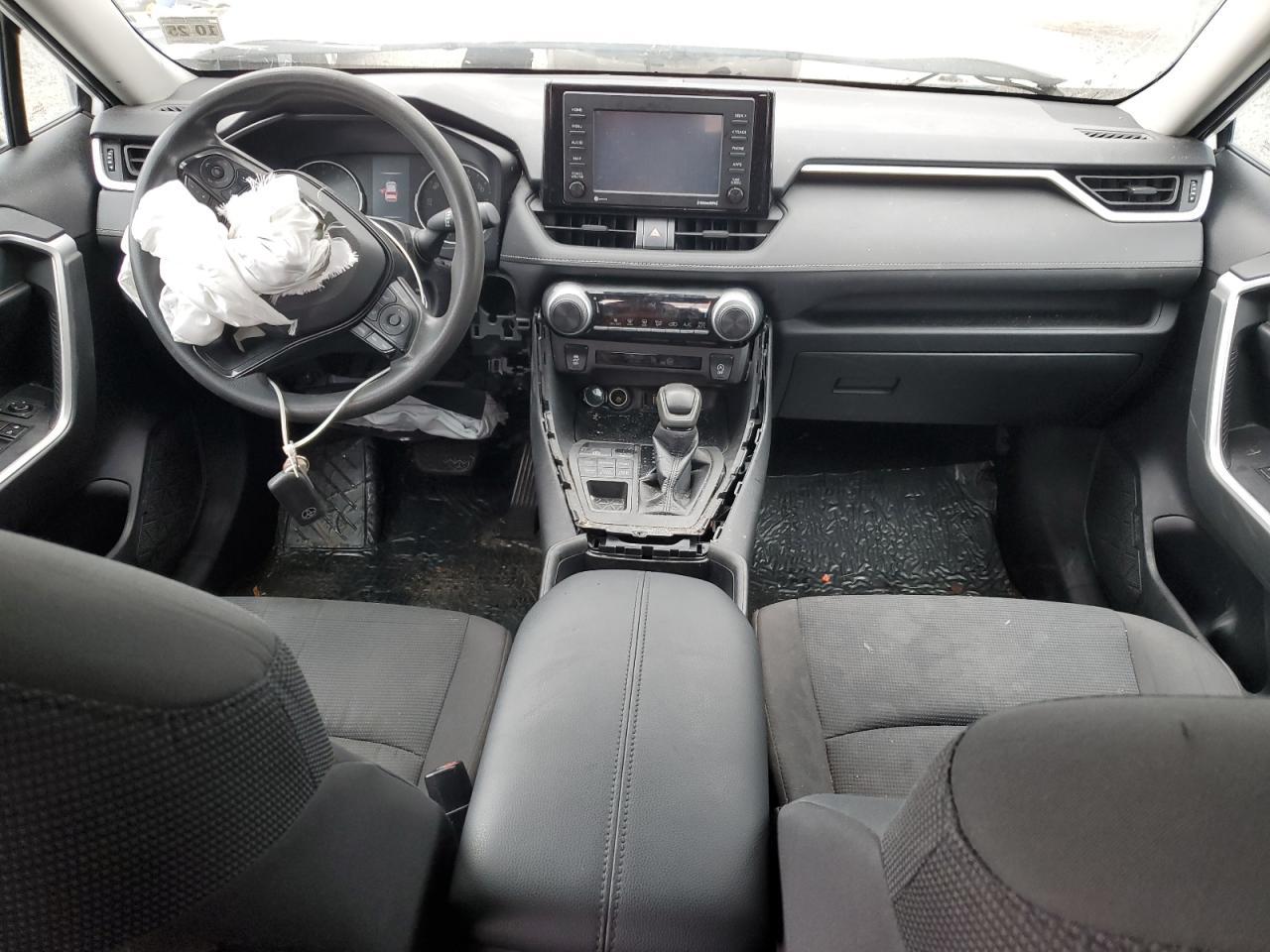 2021 Toyota RAV 4 - zdjęcie 8
