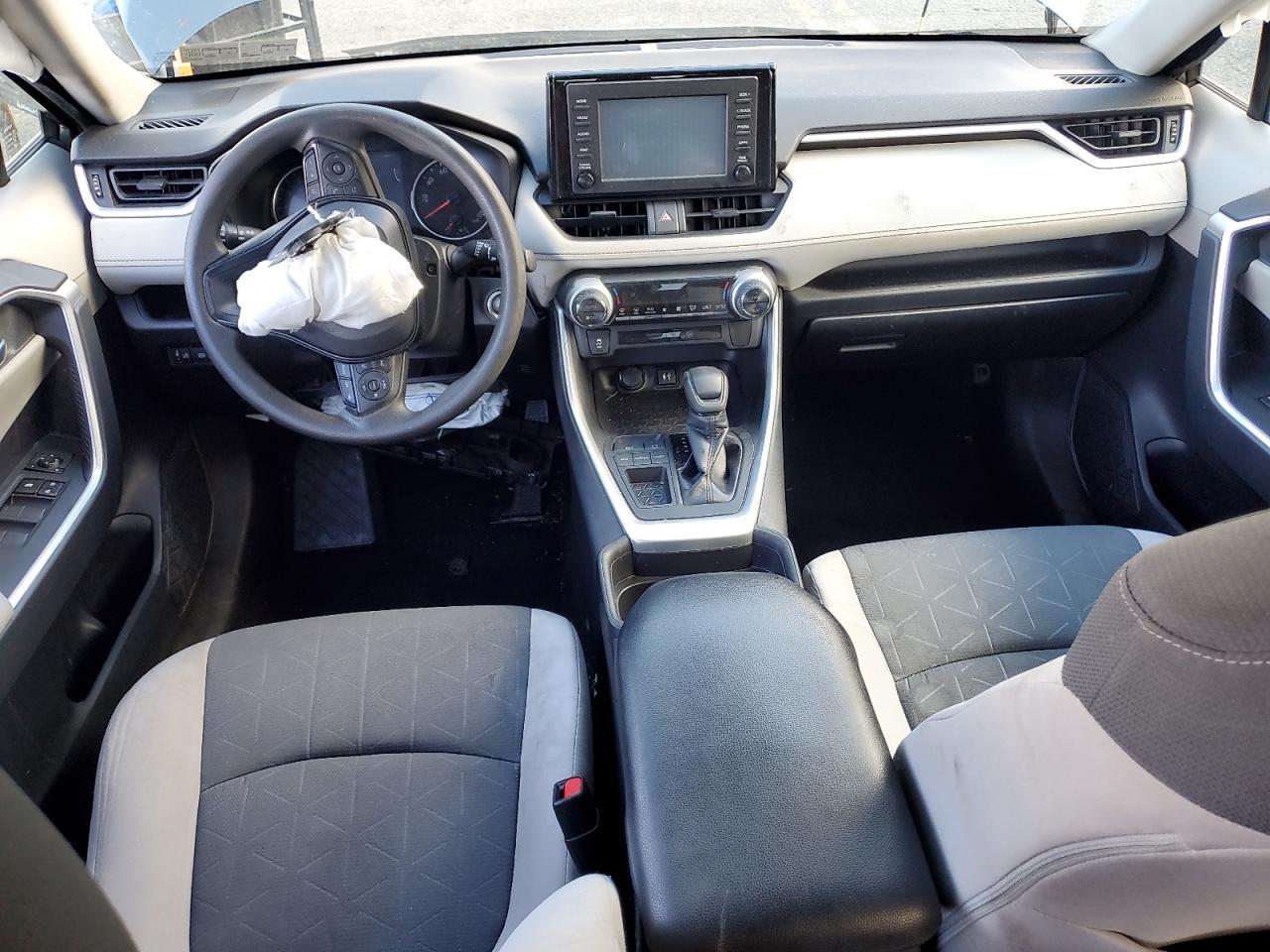2019 Toyota RAV 4 - zdjęcie 8