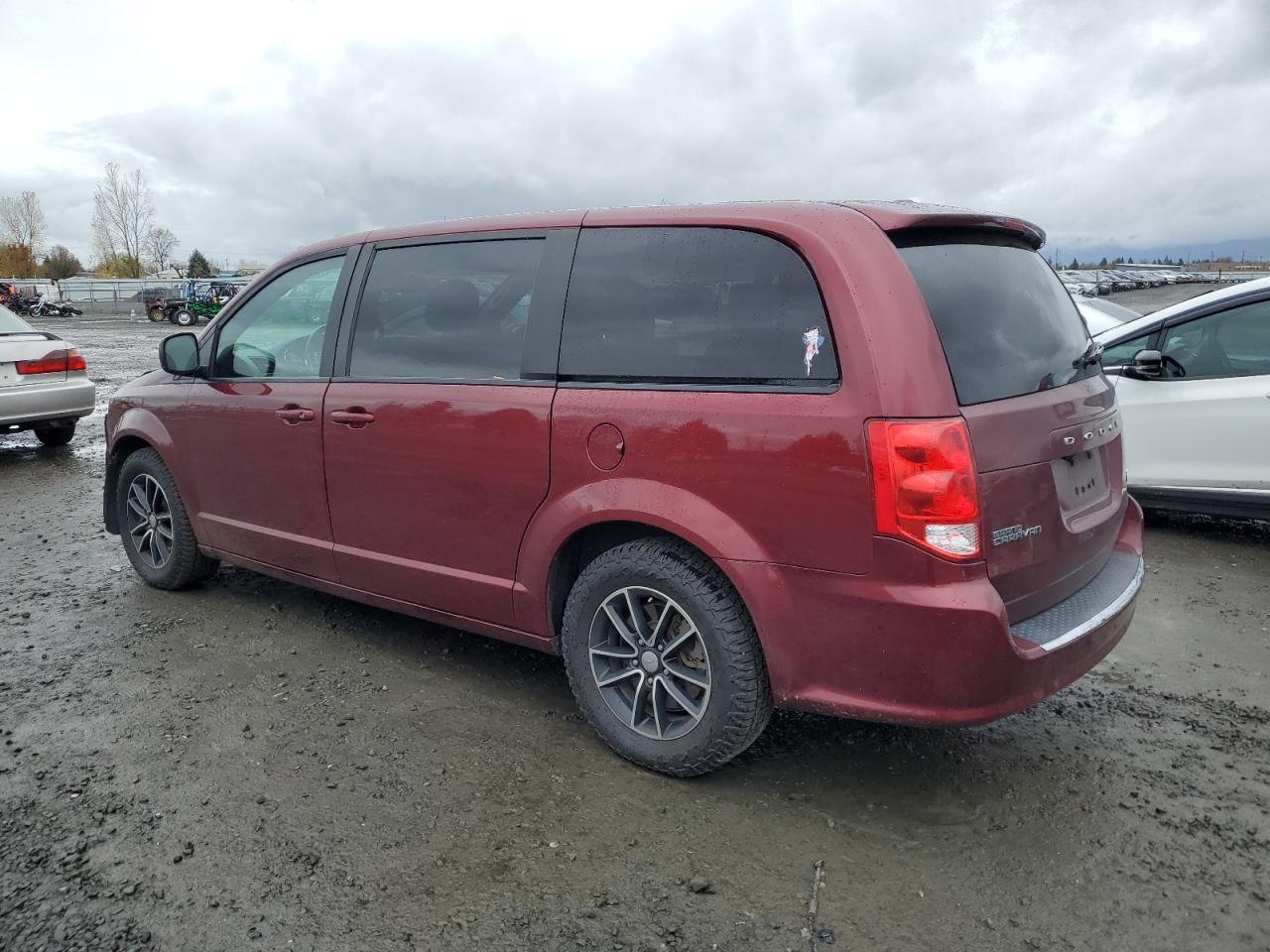 2019 Dodge Grand Caravan Gt - zdjęcie 2