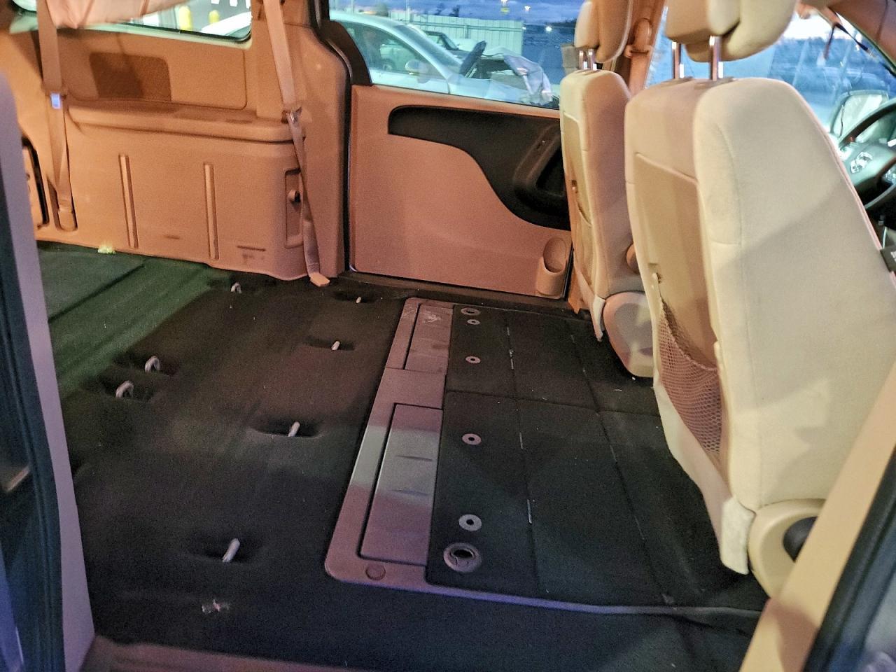 2014 Dodge Grand Caravan Se - zdjęcie 11