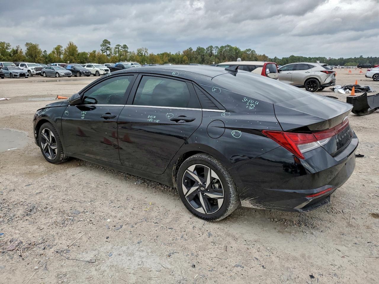 2023 Hyundai Elantra - zdjęcie 2