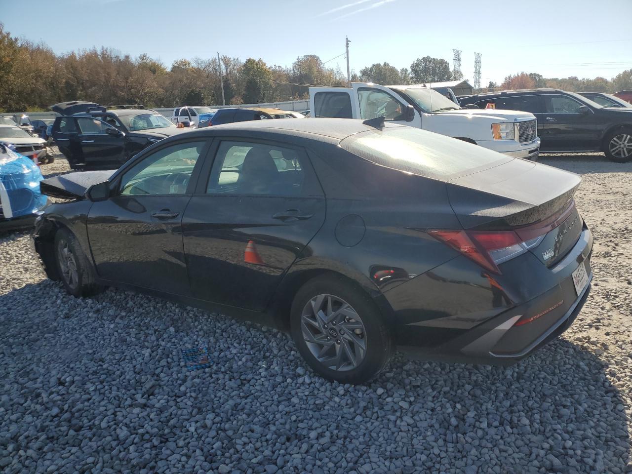 2024 Hyundai Elantra Sel - zdjęcie 2