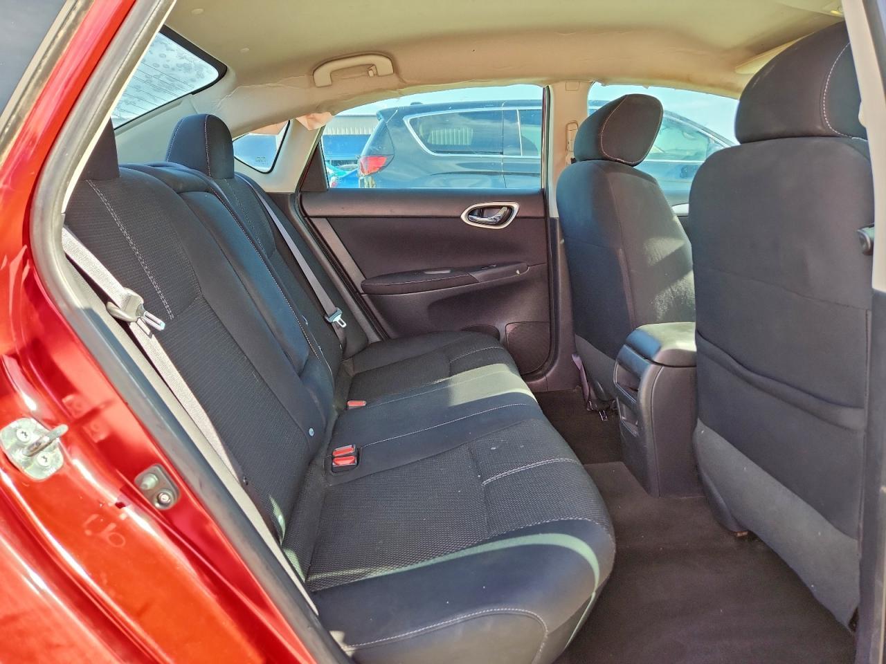 2014 Nissan Sentra S - zdjęcie 10