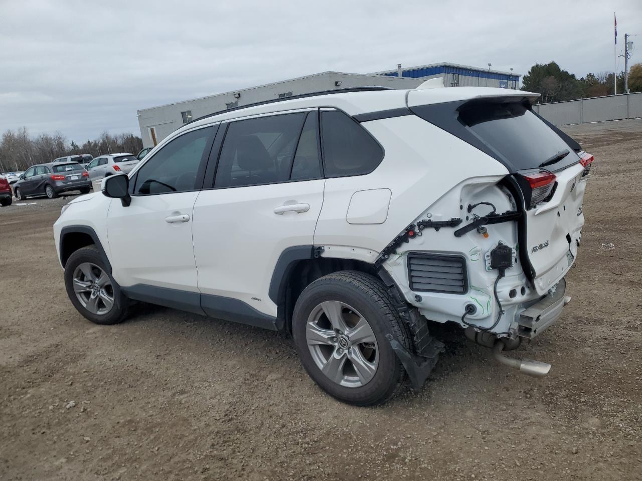 2024 Toyota RAV 4 - zdjęcie 2