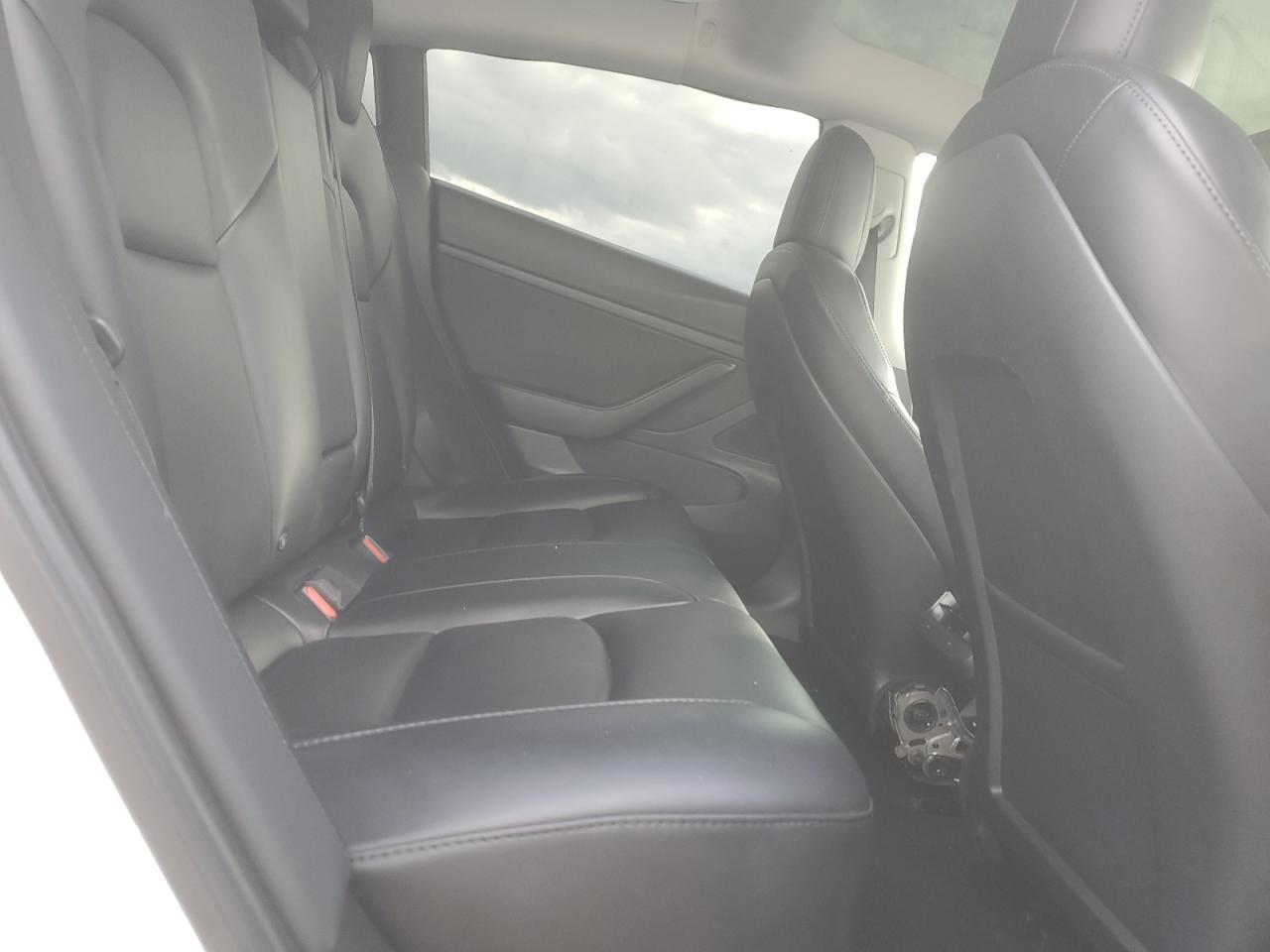 2021 Tesla Model 3 - zdjęcie 10