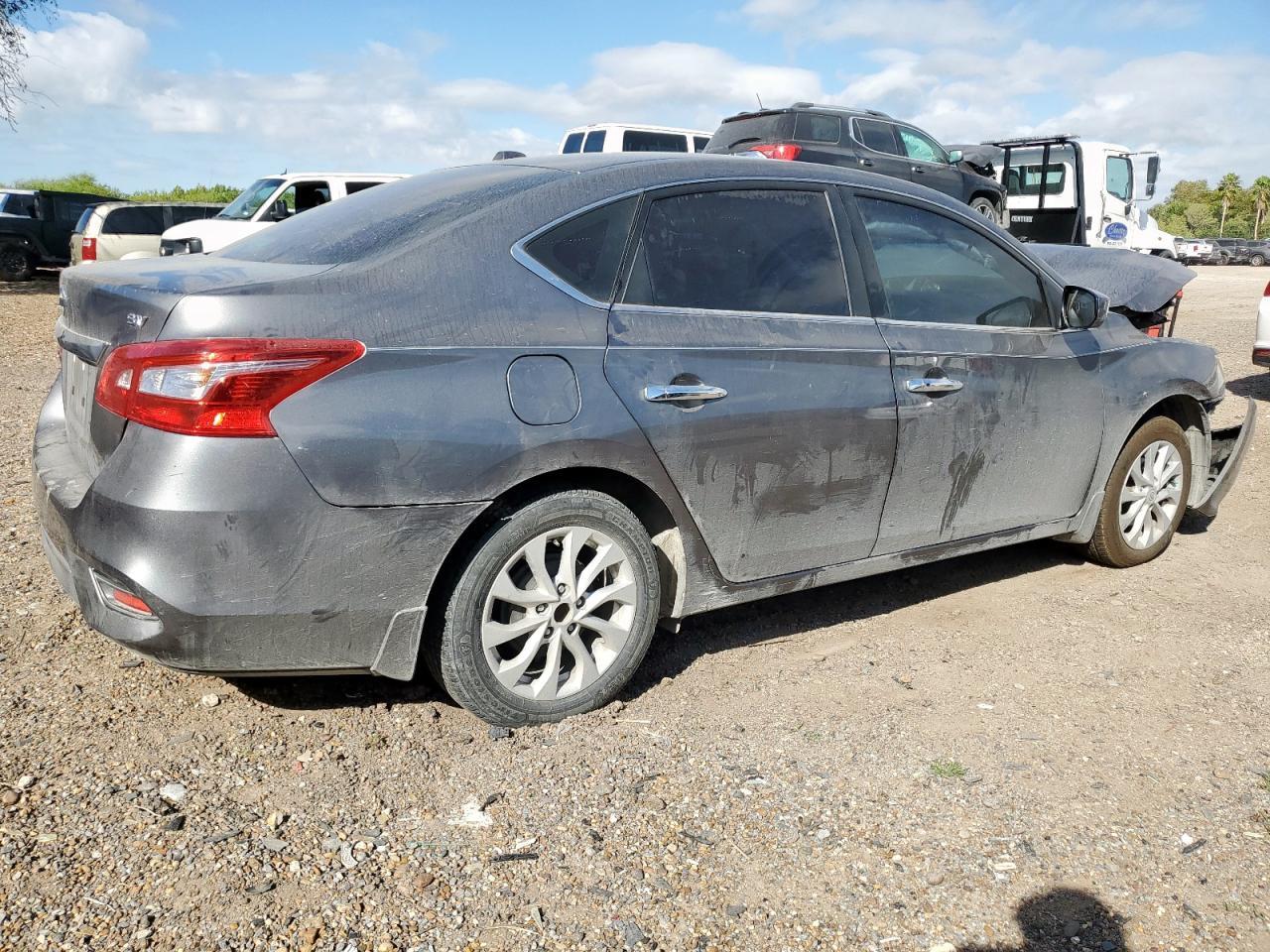 2017 Nissan Sentra - zdjęcie 3