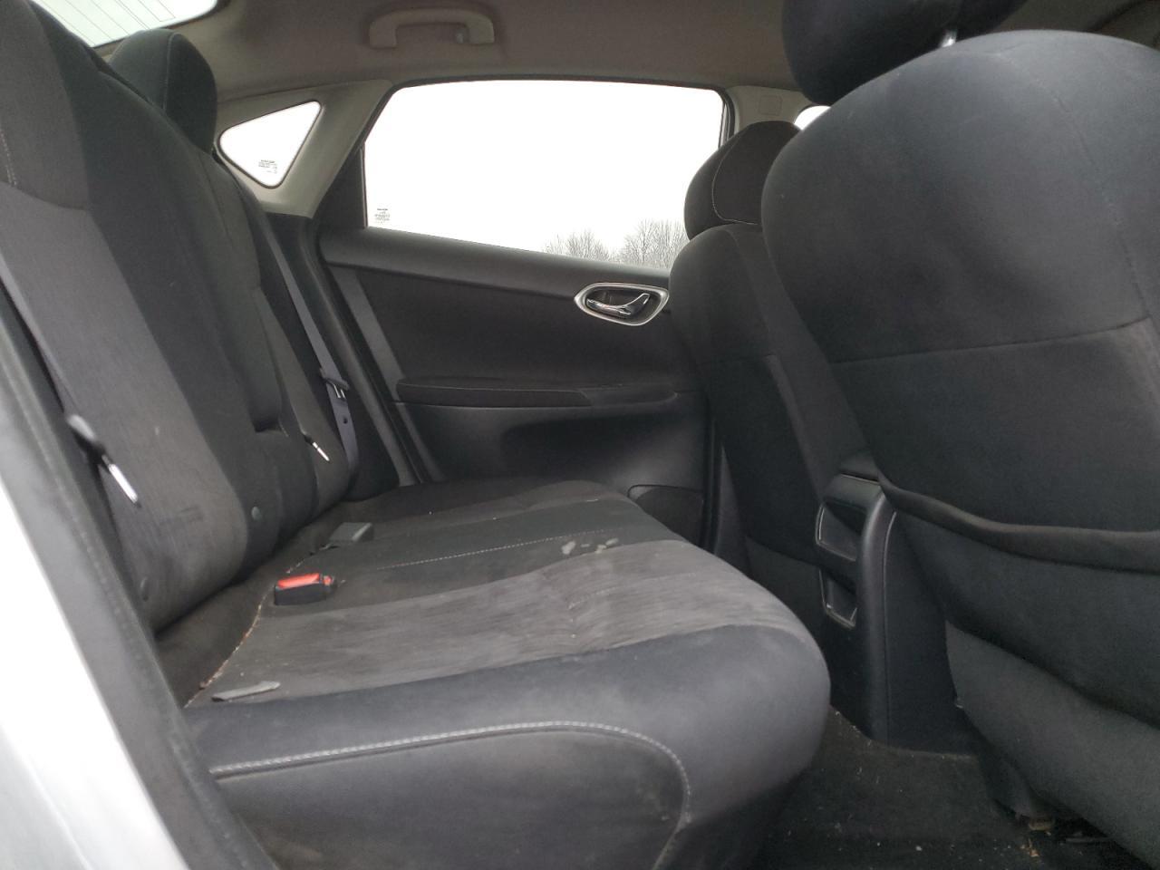 2014 Nissan Sentra - zdjęcie 10