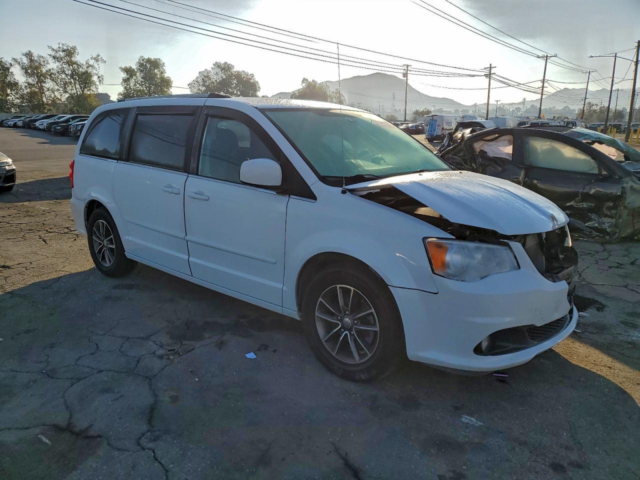 2017 Dodge Caravan - zdjęcie 4