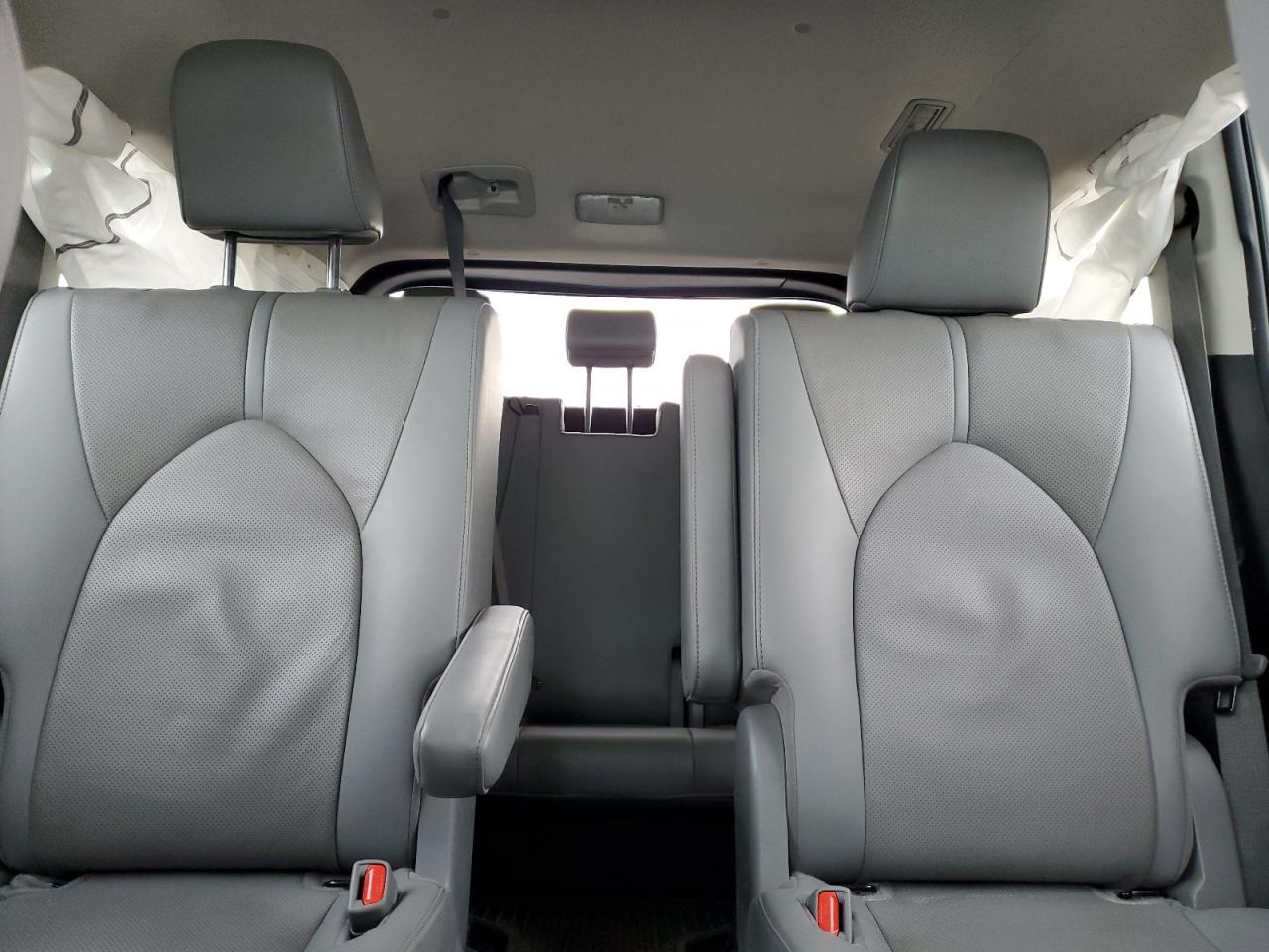 2020 Toyota Highlander Hybrid Limited - zdjęcie 10