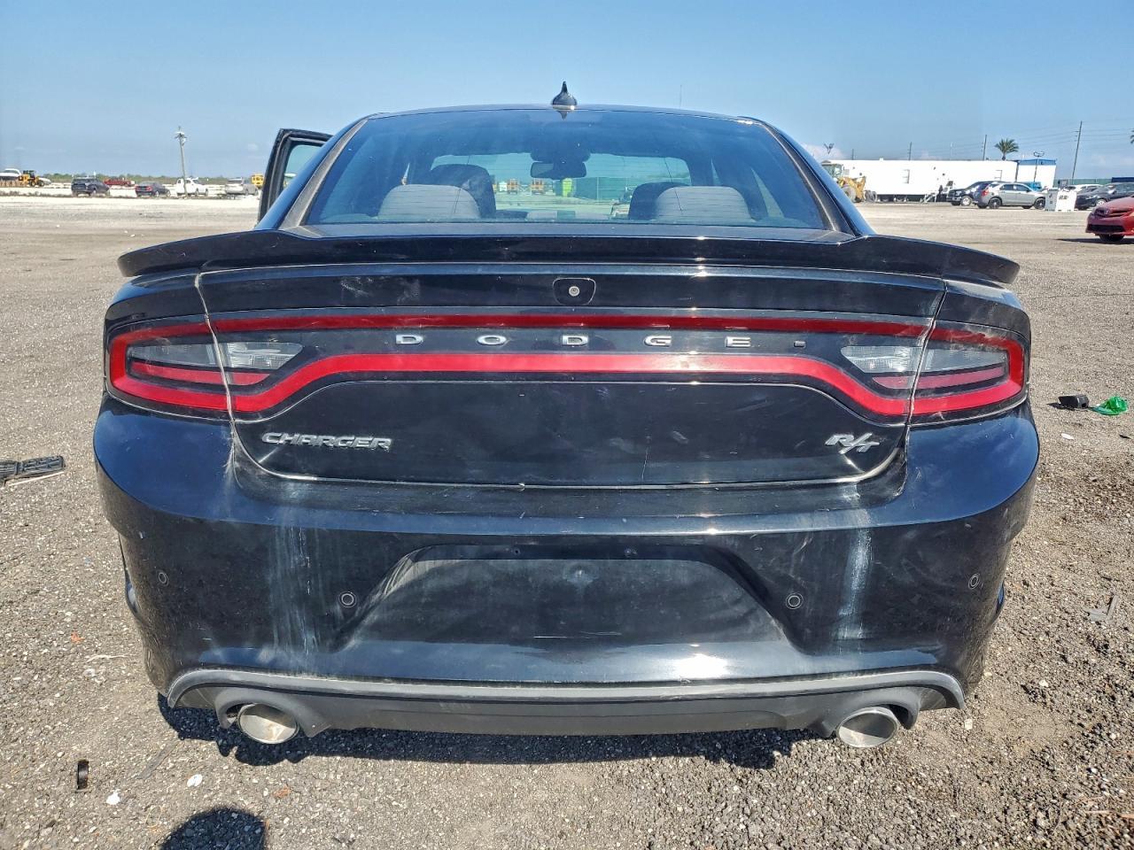 2020 Dodge Charger R/T - zdjęcie 6