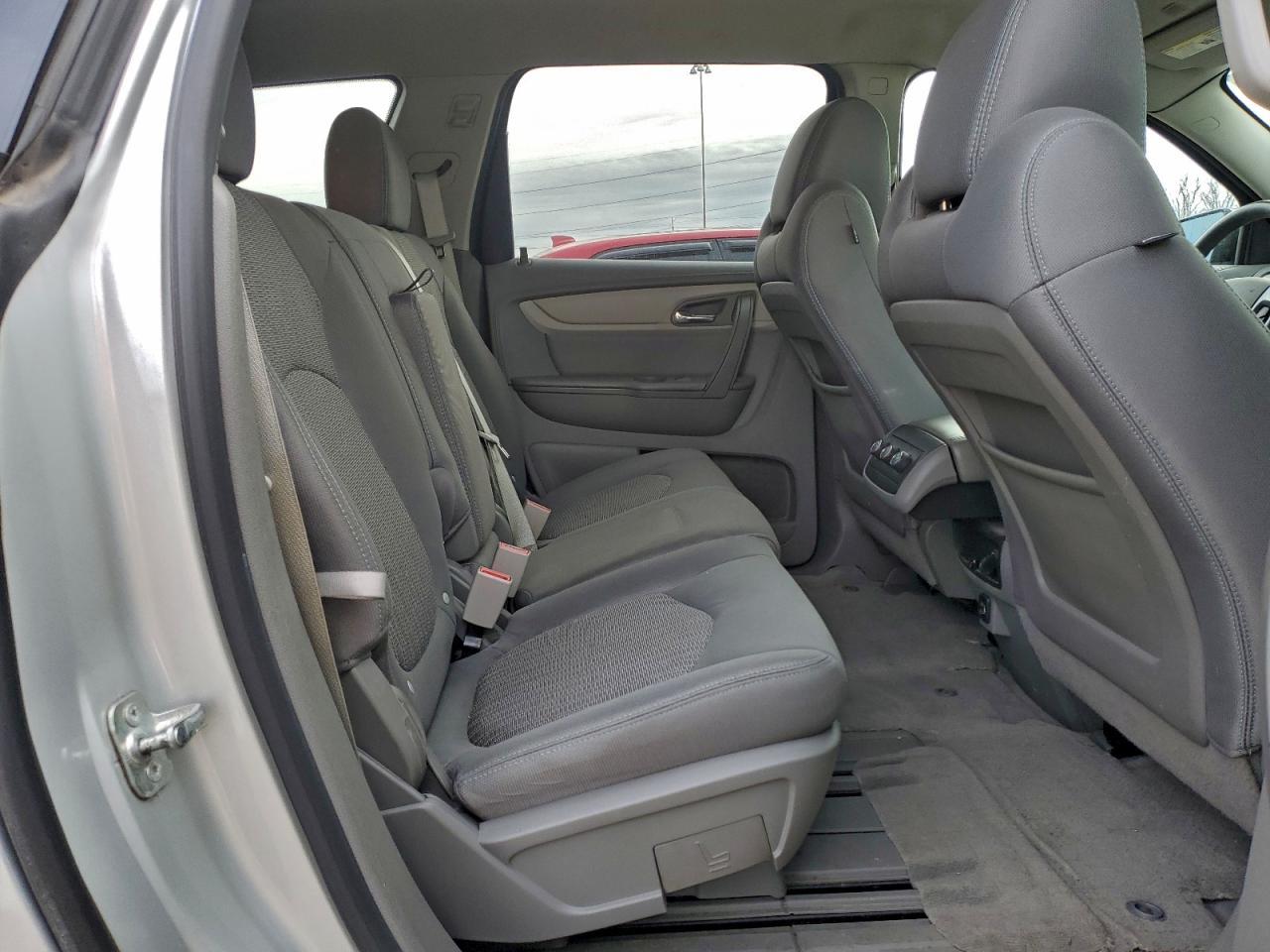 2017 Chevrolet Traverse - zdjęcie 11