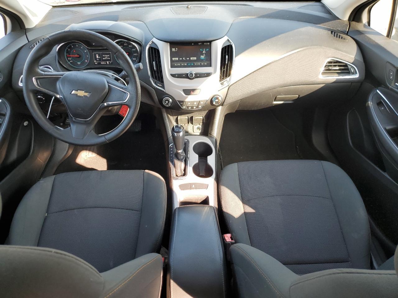 2017 Chevrolet Cruze Ls - zdjęcie 8
