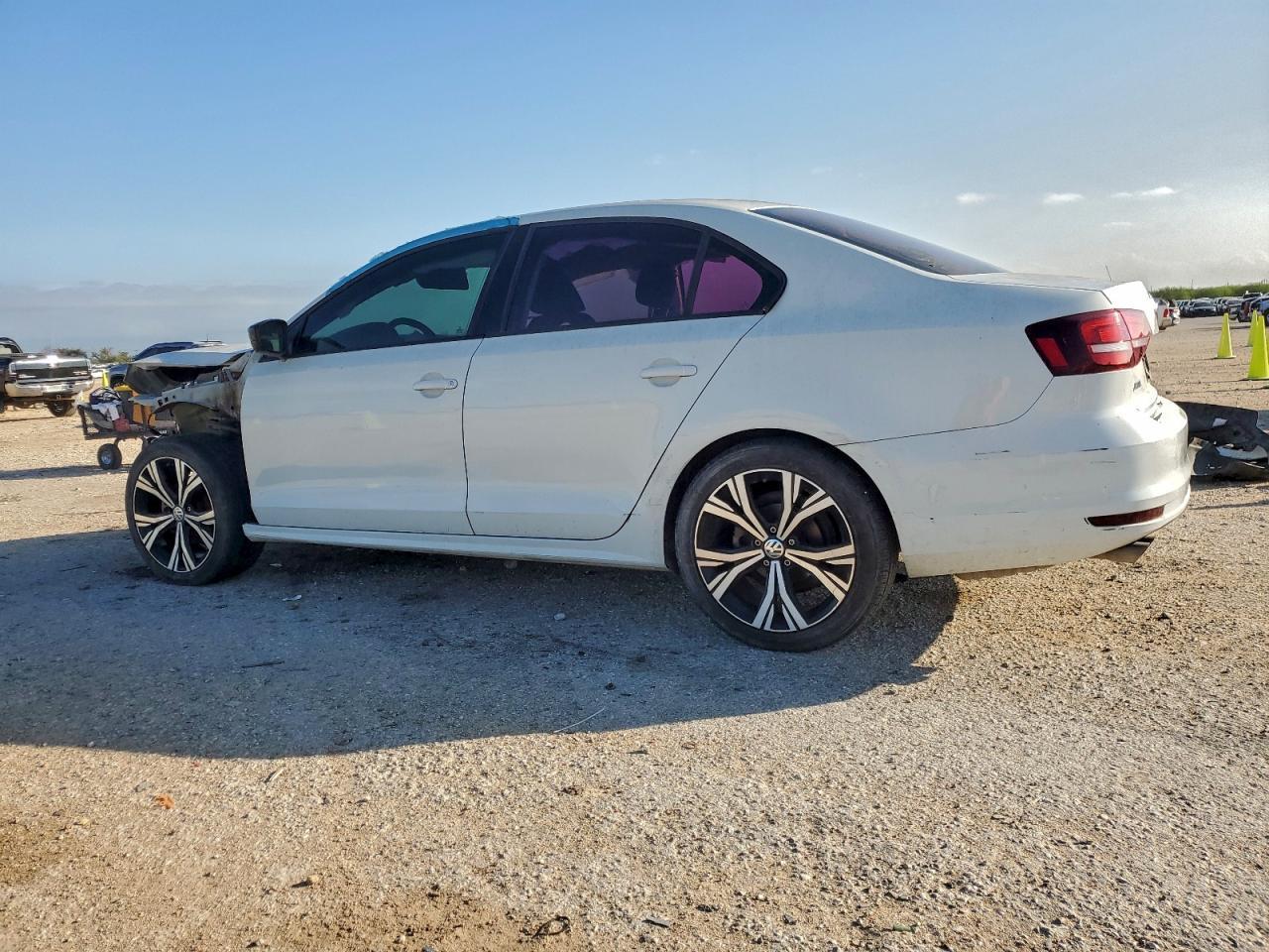 2016 Volkswagen Jetta S - zdjęcie 2
