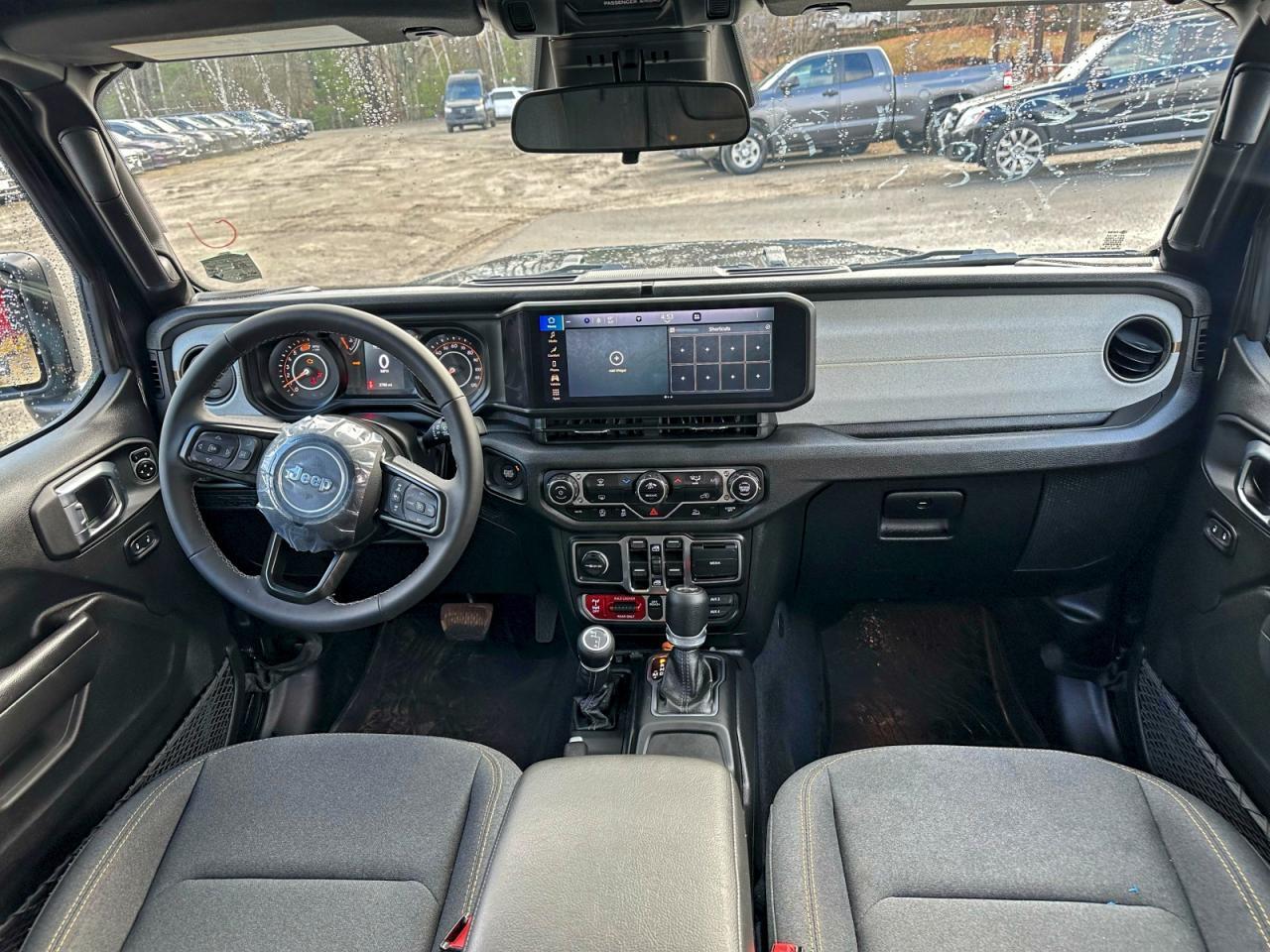 2025 Jeep Wrangler - zdjęcie 8