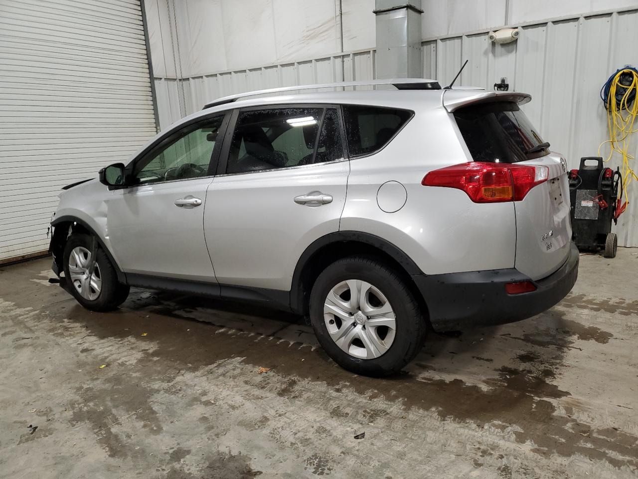 2015 Toyota RAV 4 - zdjęcie 2