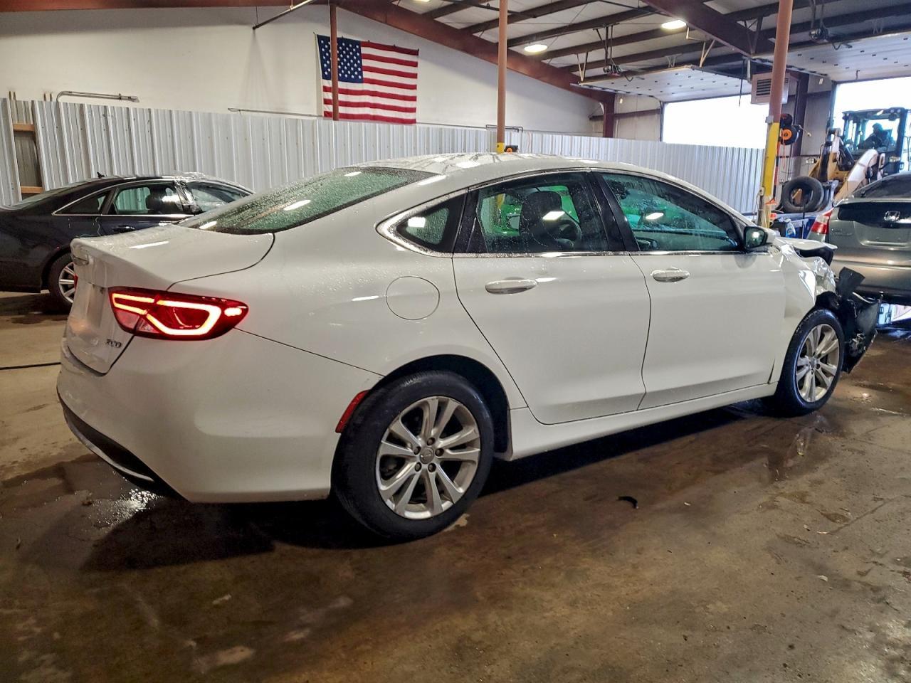 2016 Chrysler 200 - zdjęcie 3