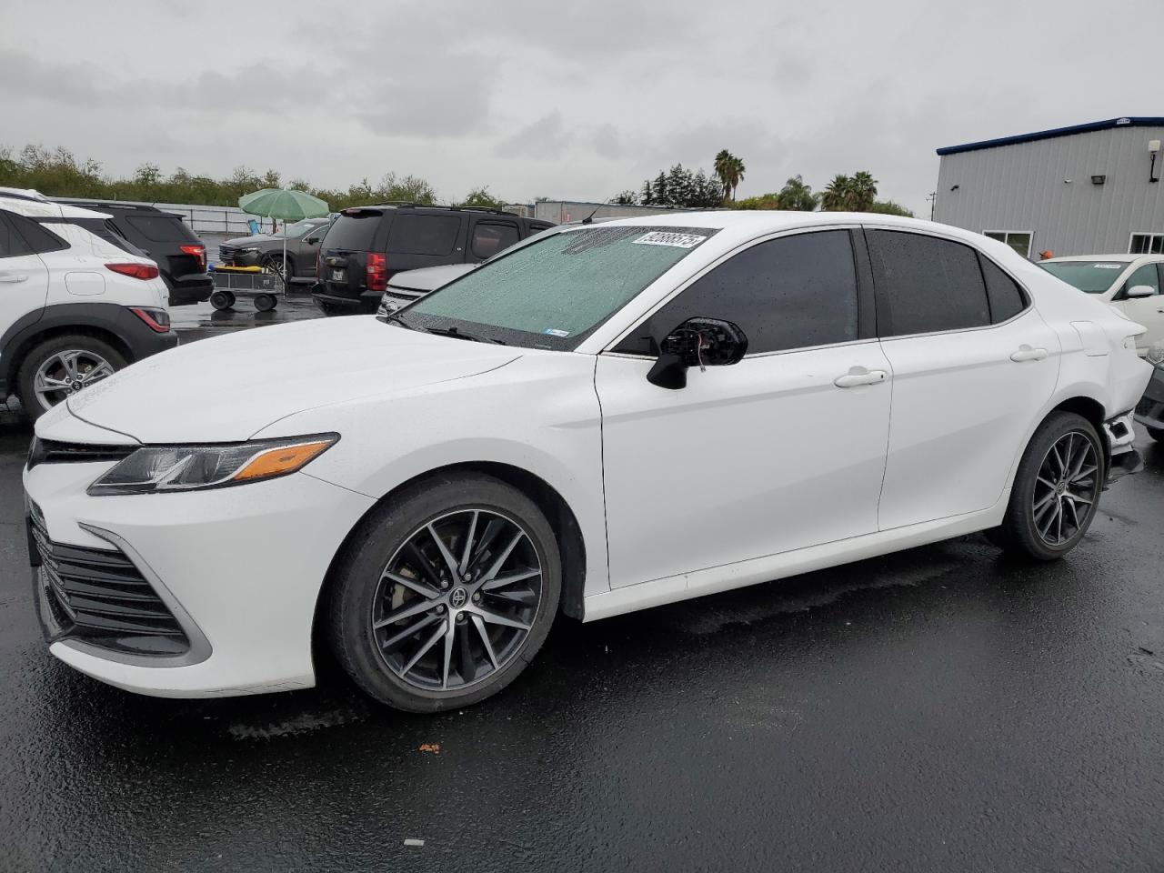 2022 Toyota Camry - zdjęcie główne