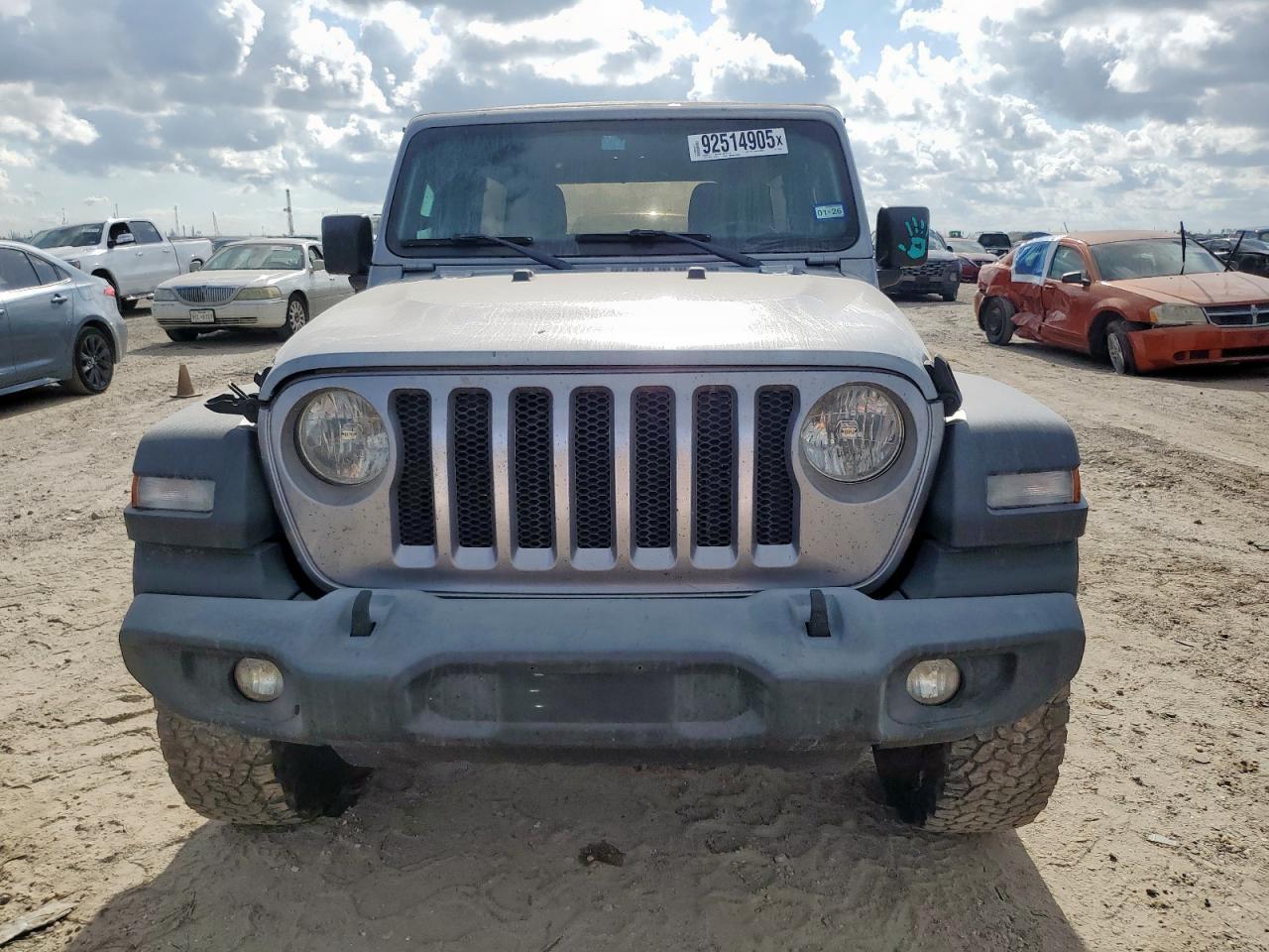 2019 Jeep Wrangler - zdjęcie 5