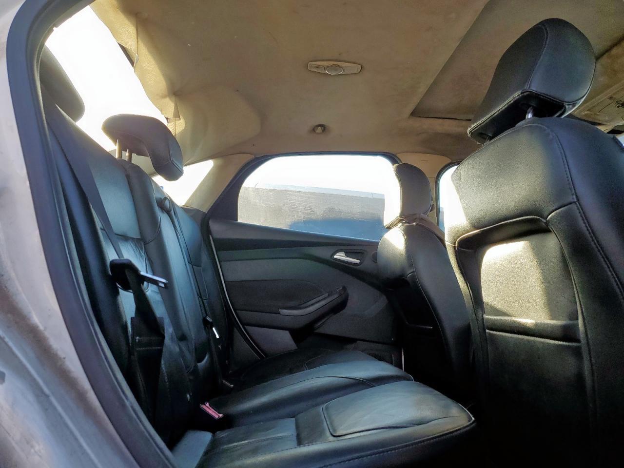 2018 Ford Focus - zdjęcie 10