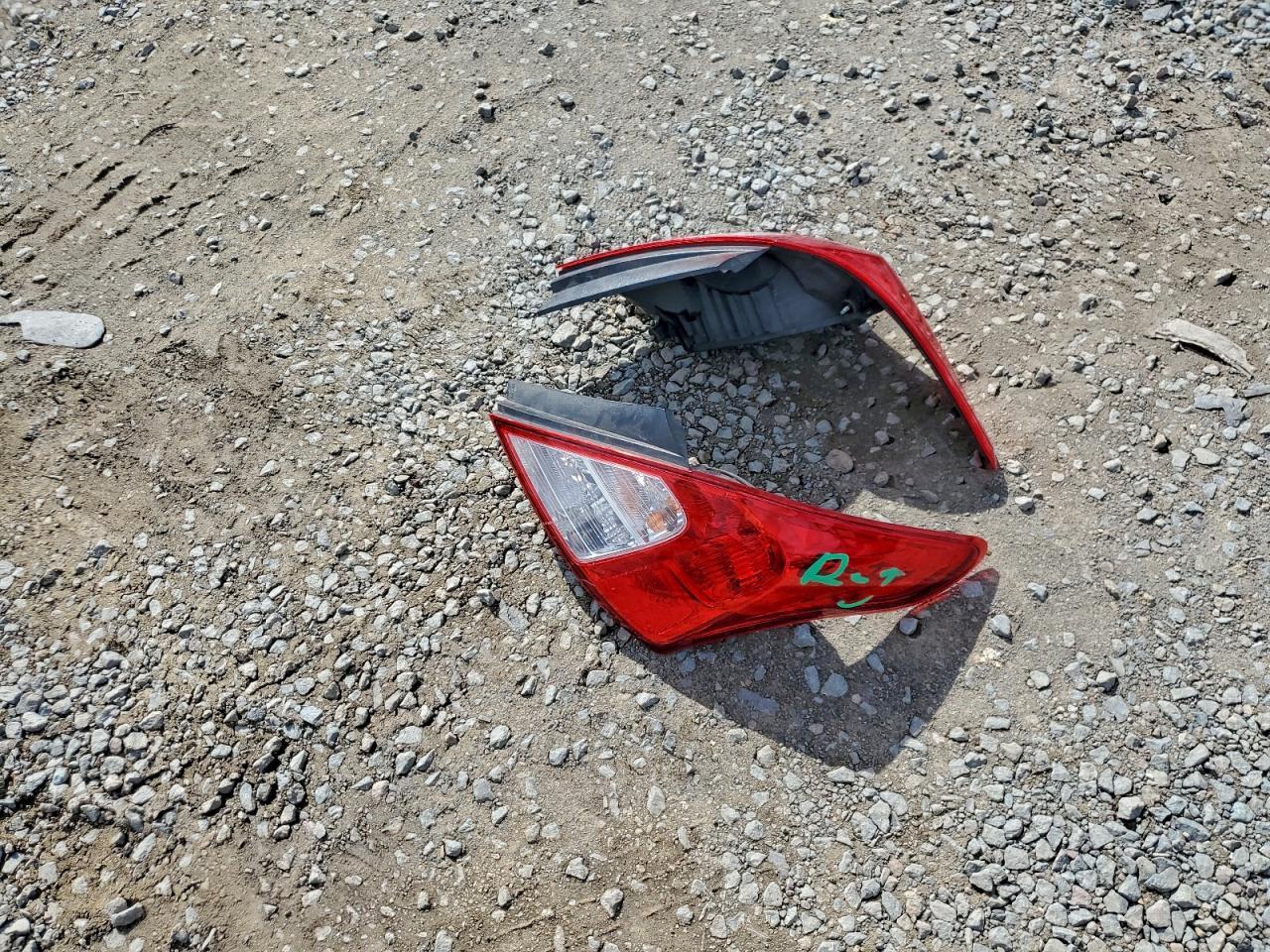 2016 Nissan Versa - zdjęcie 12