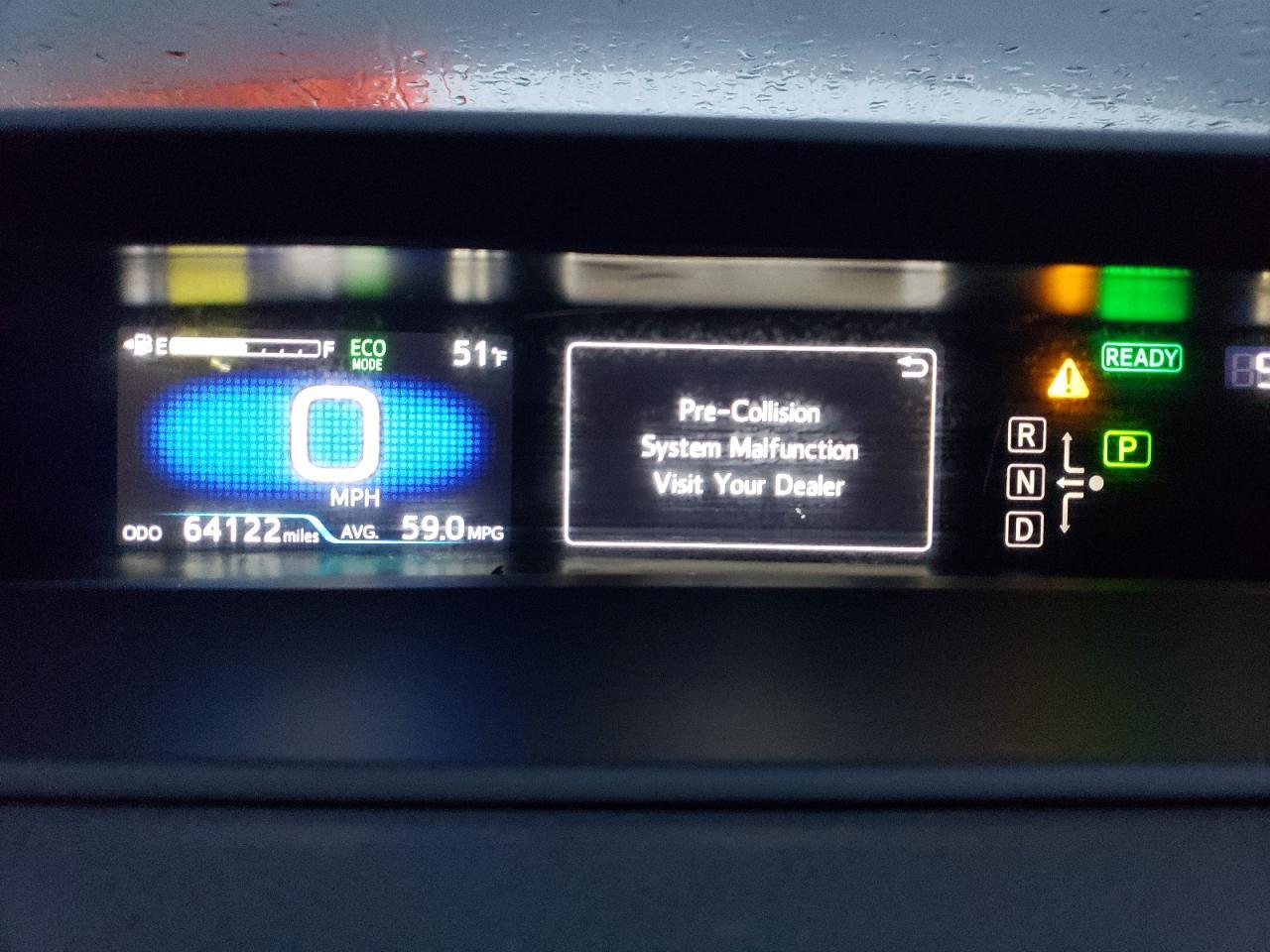 2021 Toyota Prius Prime Le - zdjęcie 9