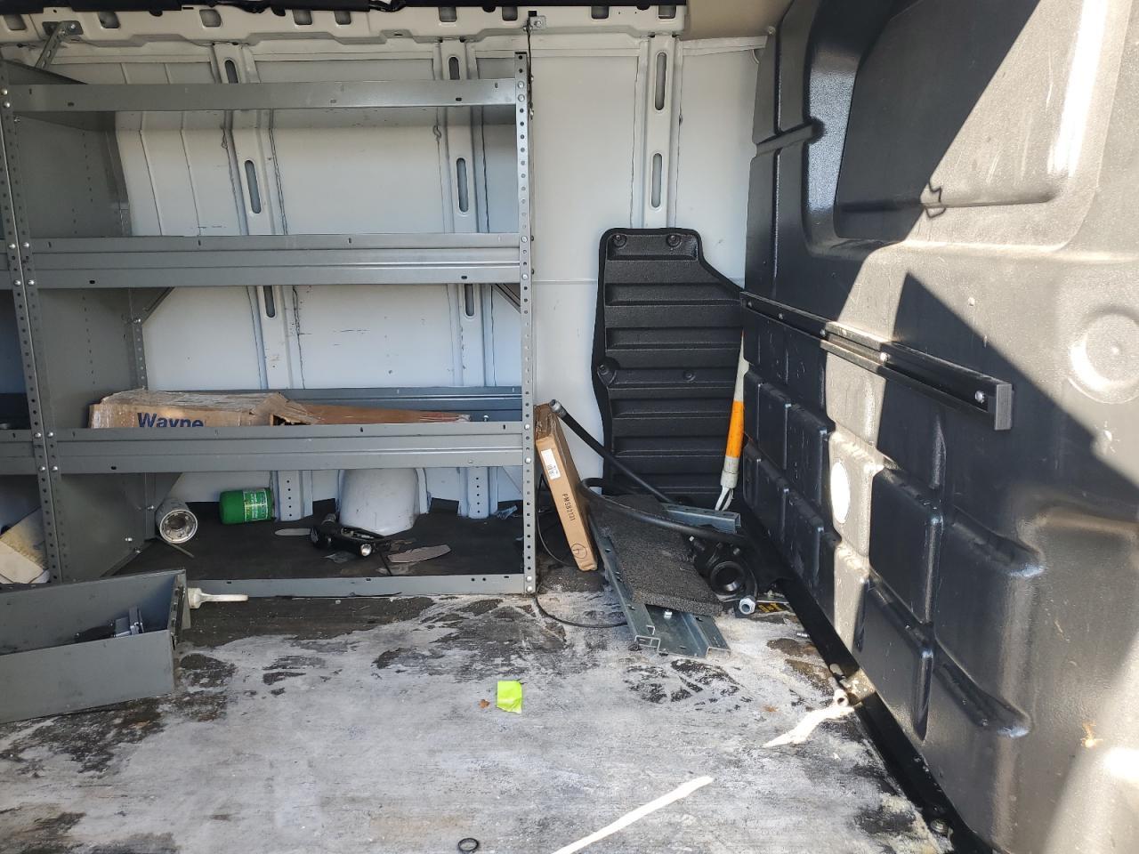 2020 Chevrolet Express G2500 - zdjęcie 11