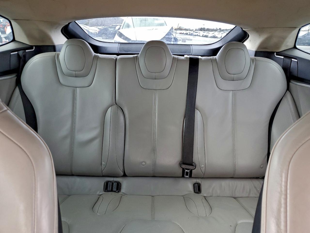 2013 Tesla Model S - zdjęcie 10