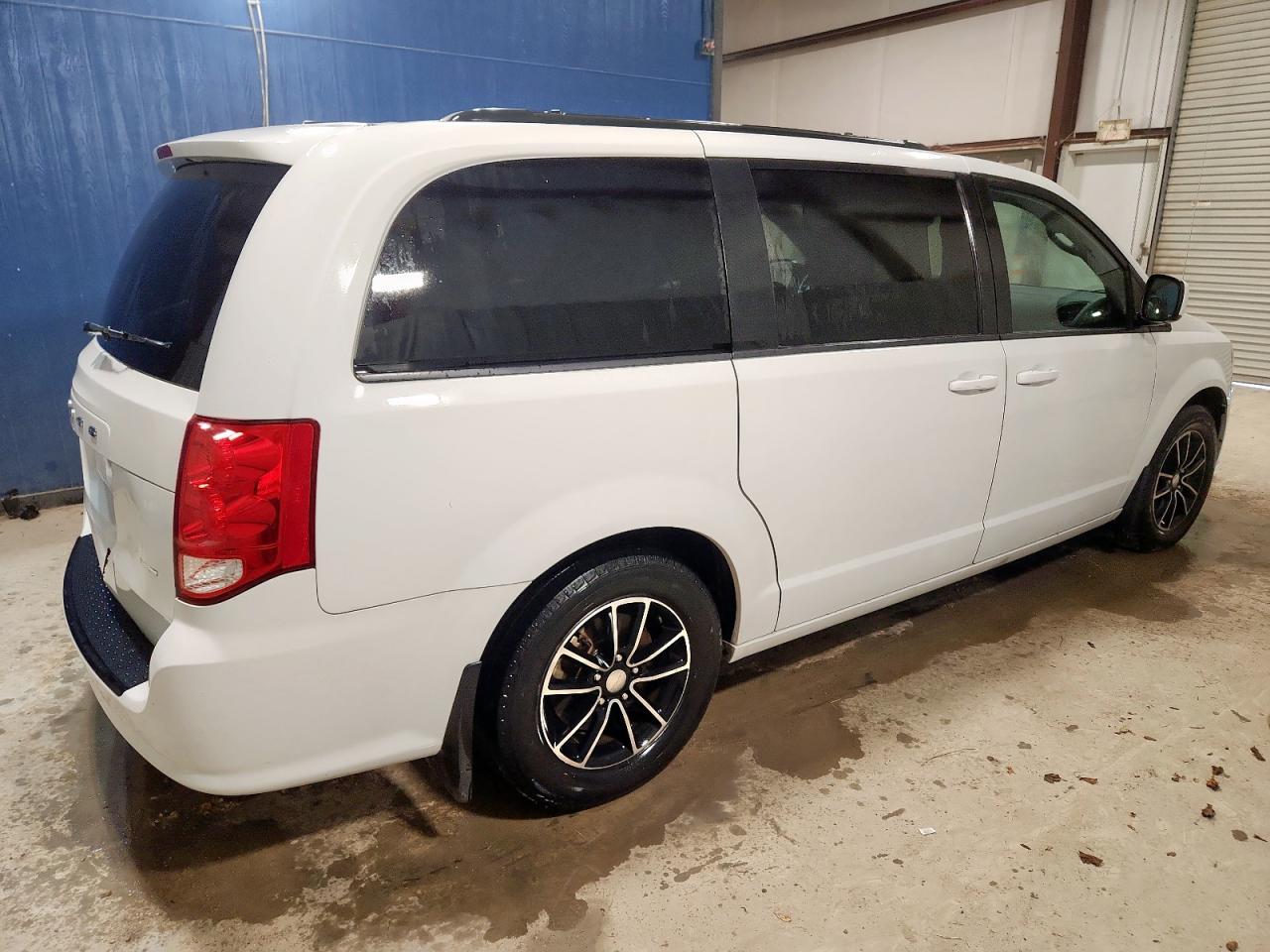 2018 Dodge Caravan - zdjęcie 3