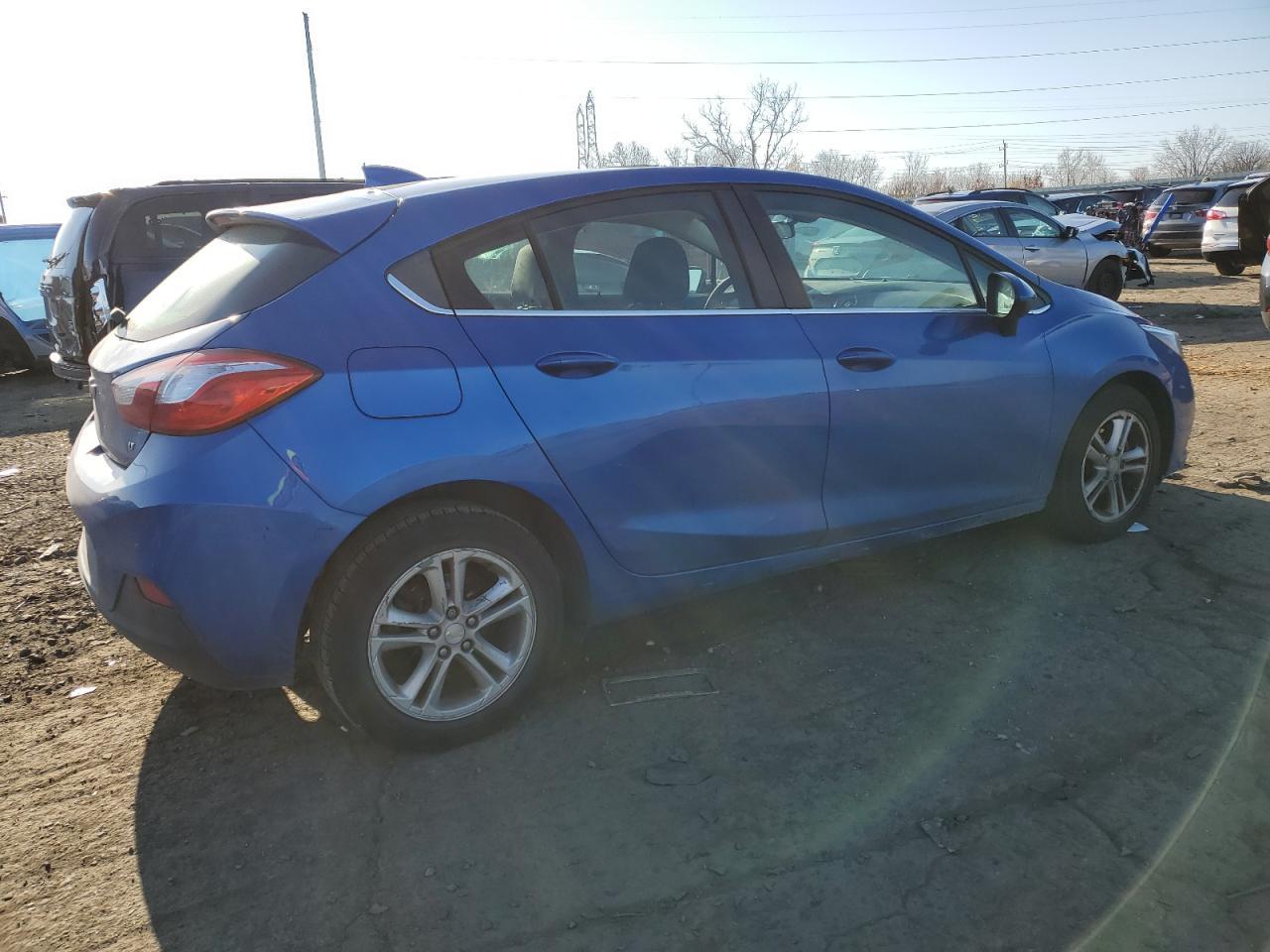 2018 Chevrolet Cruze - zdjęcie 3