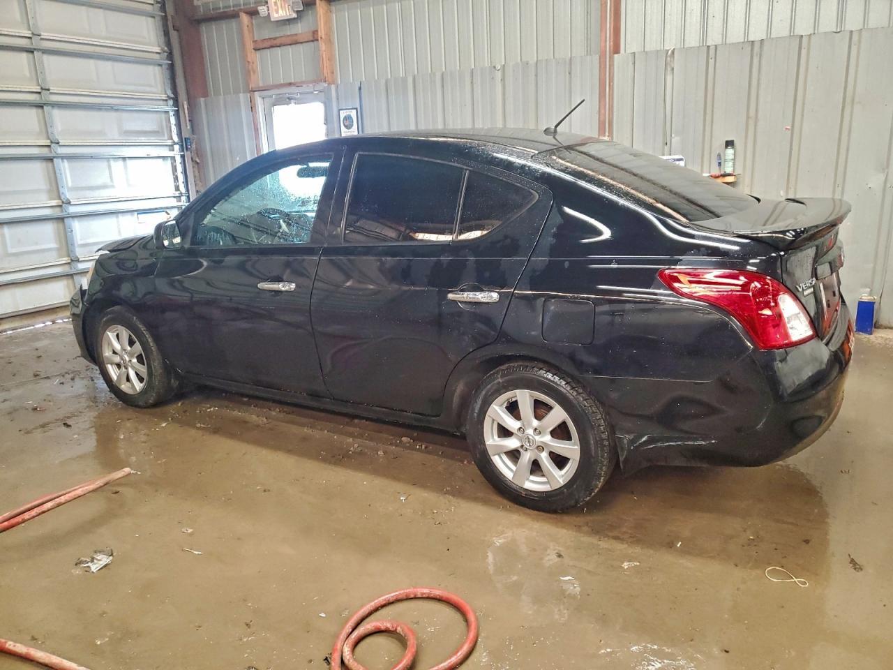 2014 Nissan Versa - zdjęcie 2