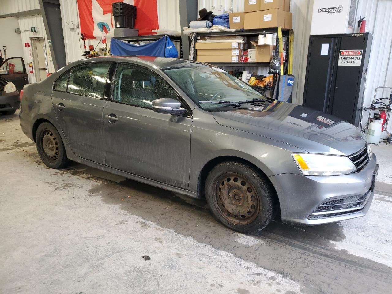 2015 Volkswagen Jetta - zdjęcie 4