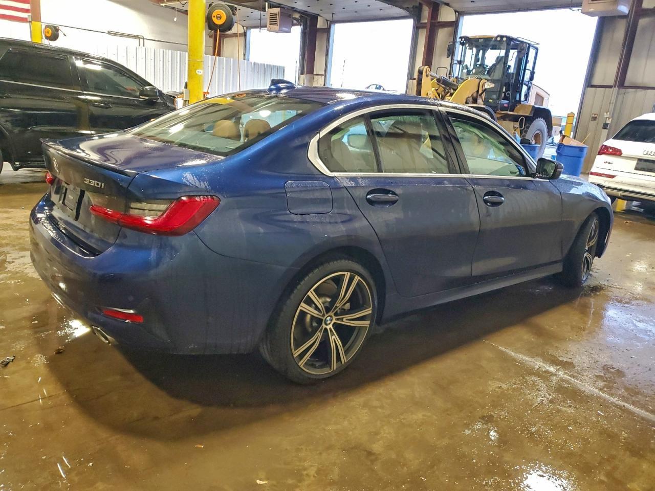 2020 BMW 330Xi - zdjęcie 3